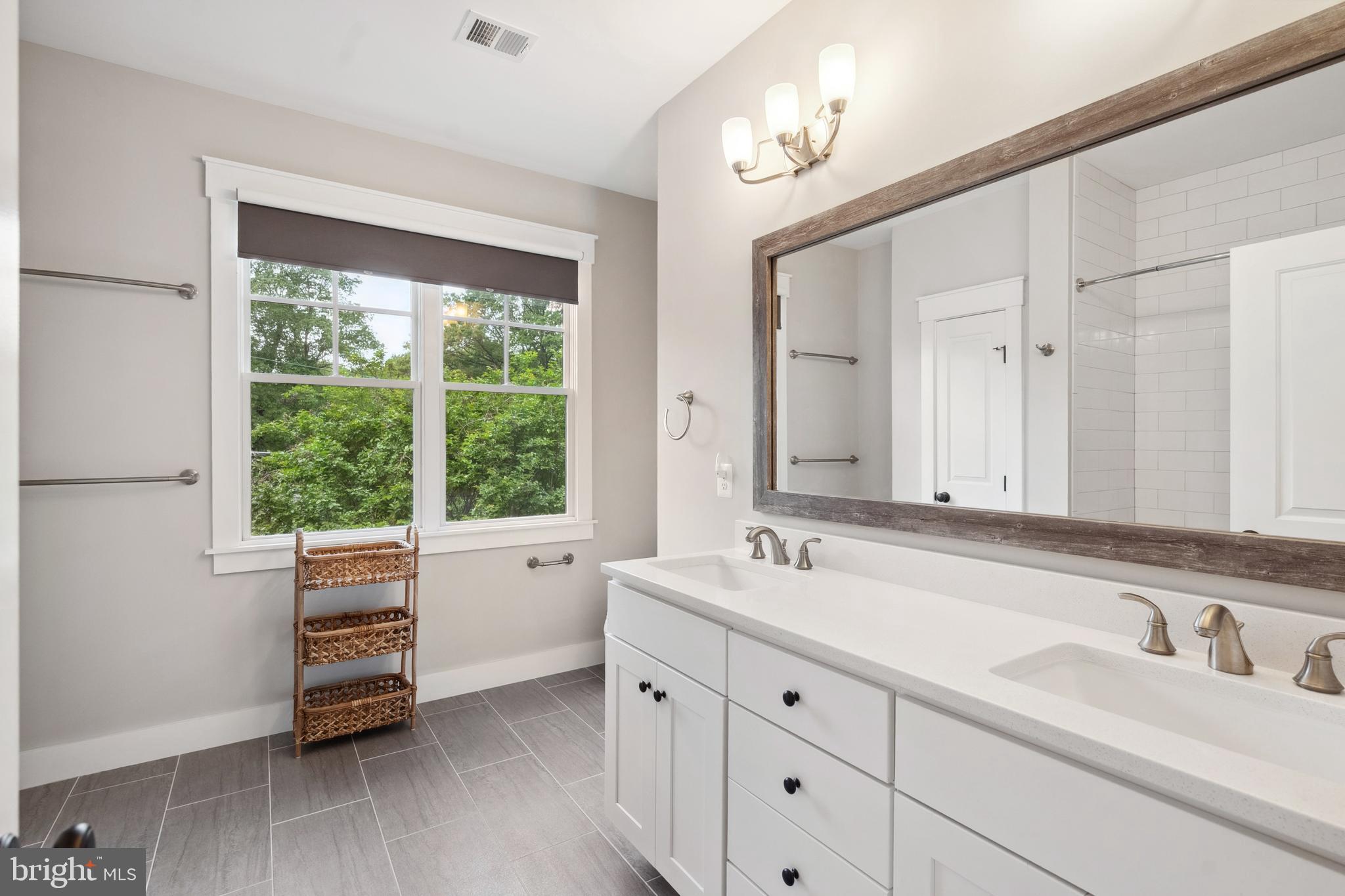 WEST VIENNA WOODS - Residential