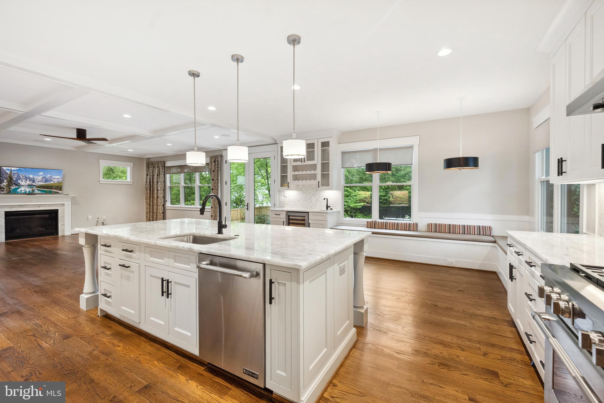 WEST VIENNA WOODS - Residential