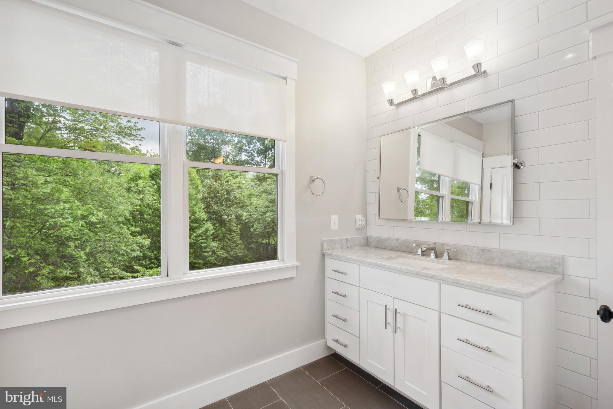 WEST VIENNA WOODS - Residential