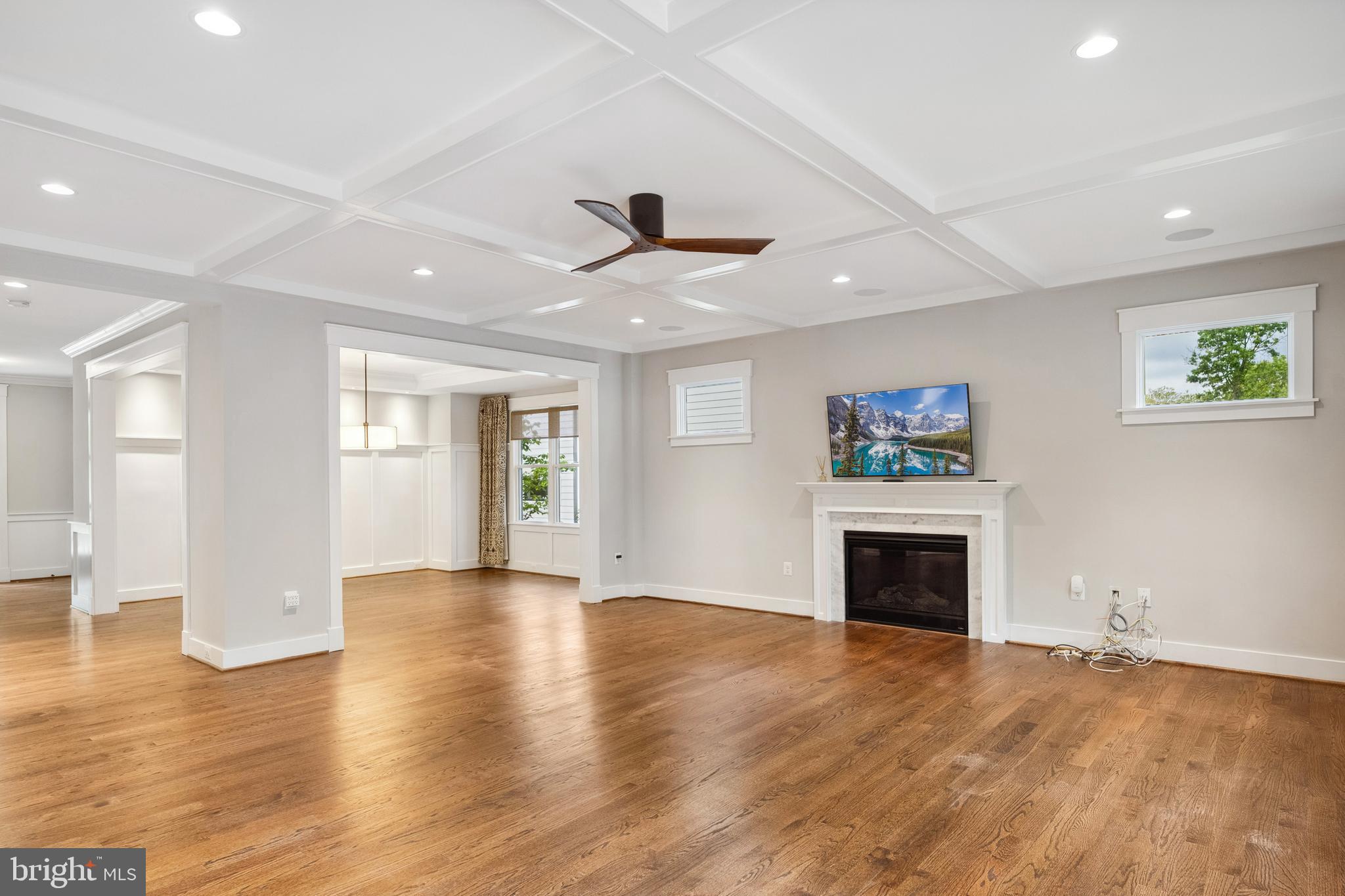 WEST VIENNA WOODS - Residential