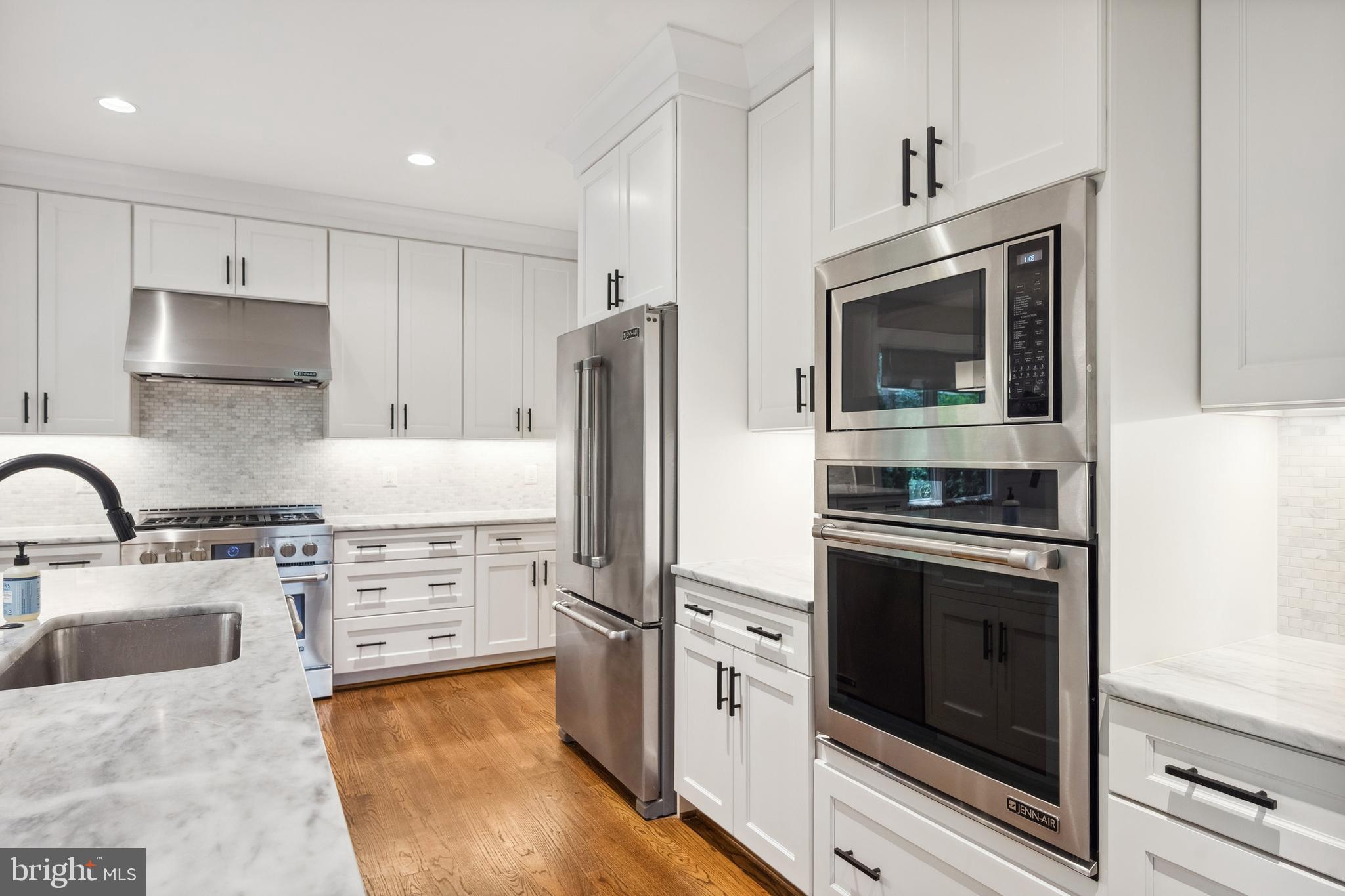 WEST VIENNA WOODS - Residential