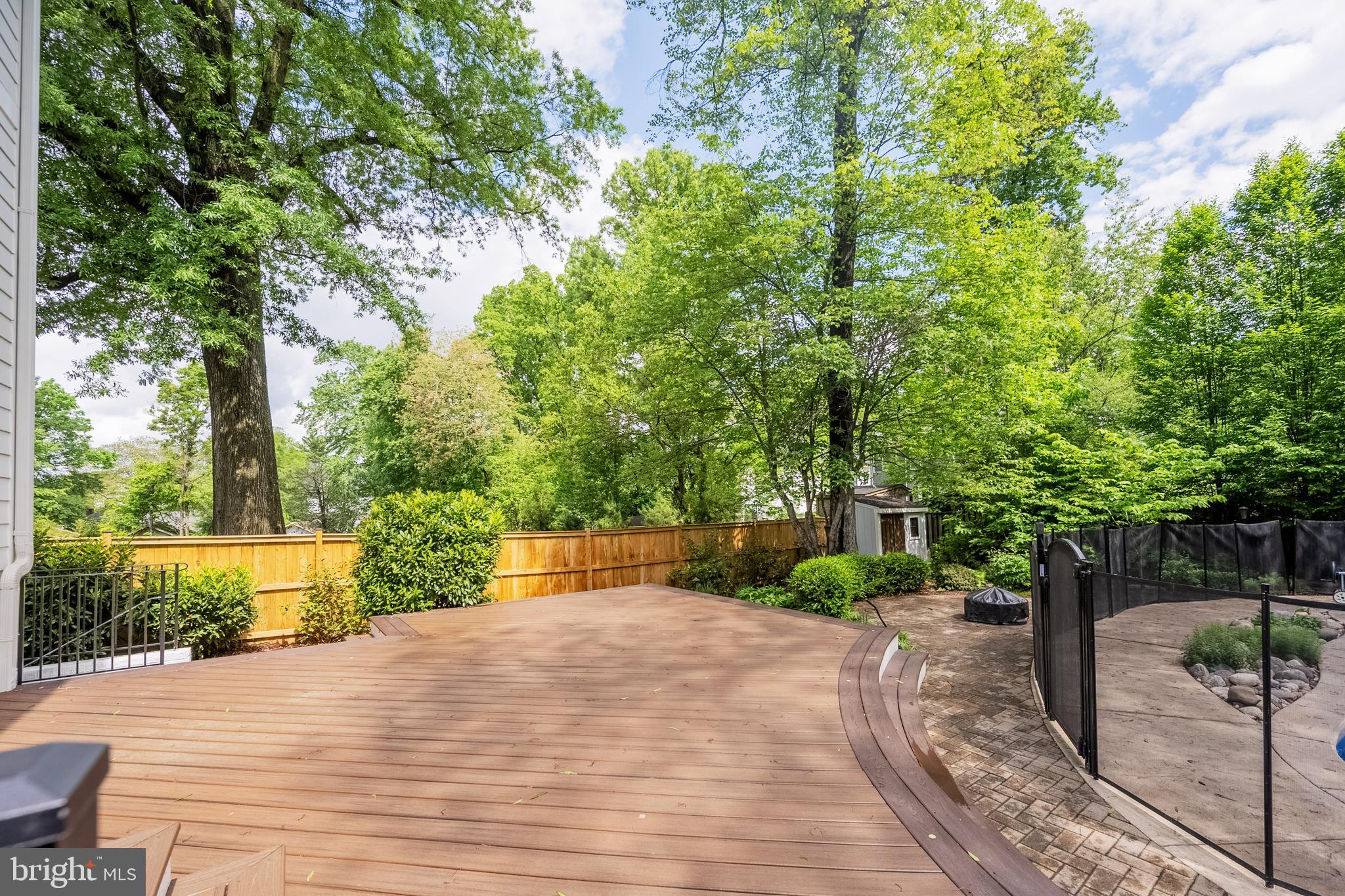 WEST VIENNA WOODS - Residential