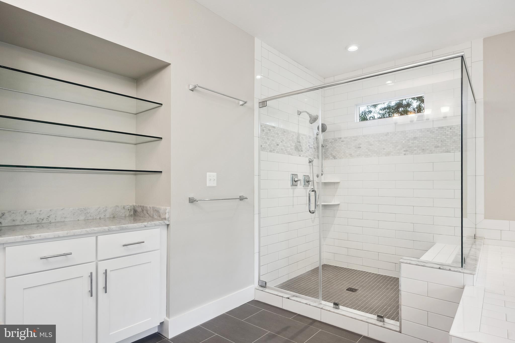 WEST VIENNA WOODS - Residential