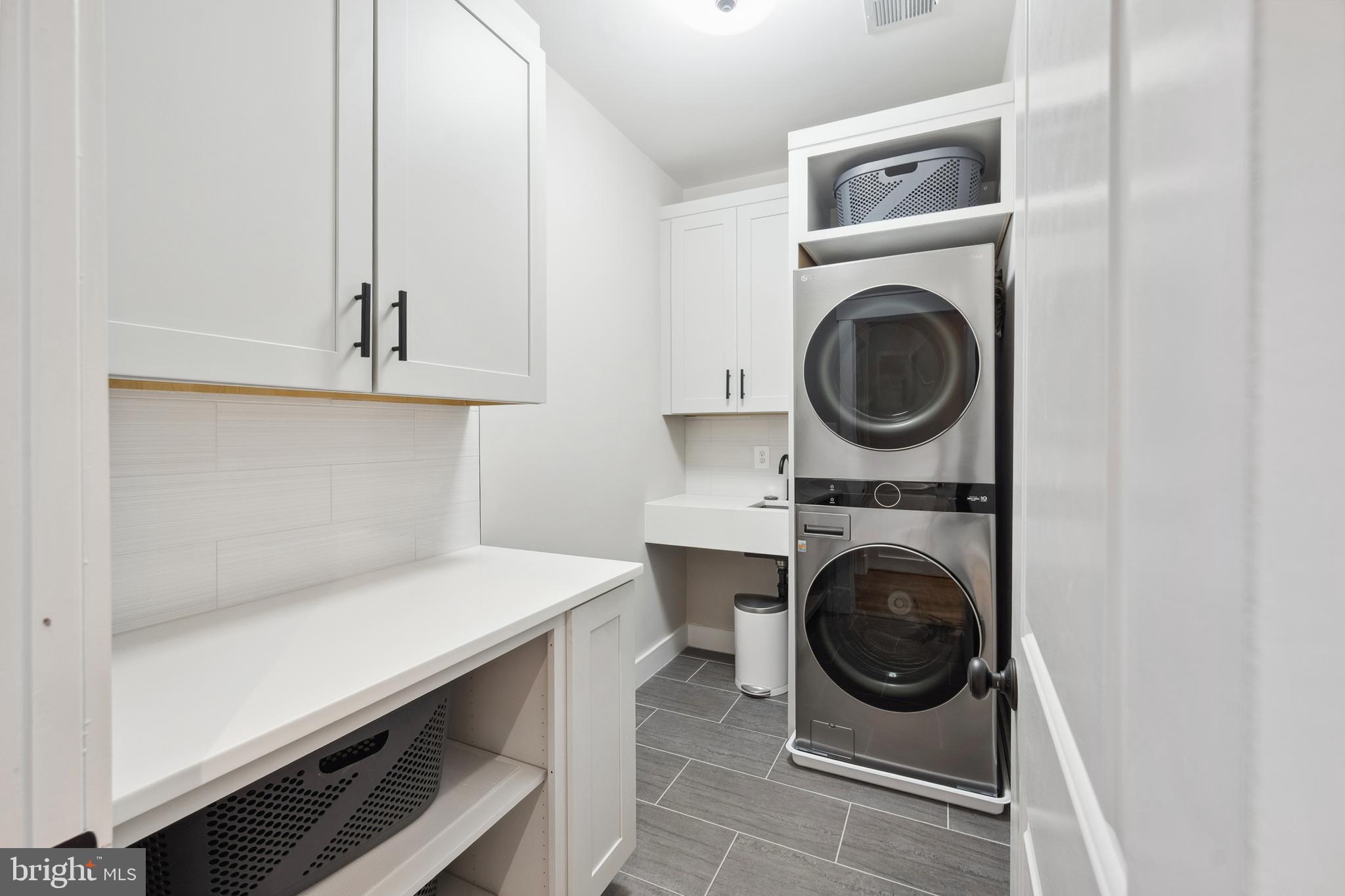 WEST VIENNA WOODS - Residential