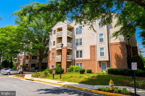 Photo of 240 S Reynolds Street S #113, ALEXANDRIA, VA 22304 (MLS # VAAX2061116)