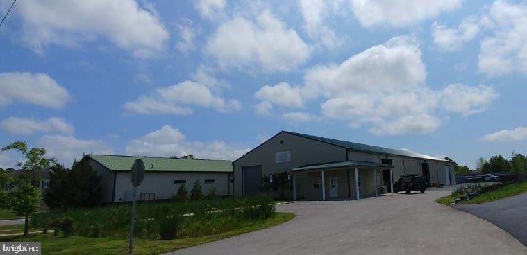 Excellent opportunity to own a 9,000+/- sf warehouse in Easton. Located in the Carlton Business Park. Easy access and plenty of parking. Includes: two 900+/- sf office areas and 7,200+/- sf of warehouse space with 16' clearing height and clear span. Five OHD, fenced area in the rear of the property. Zoned BC.