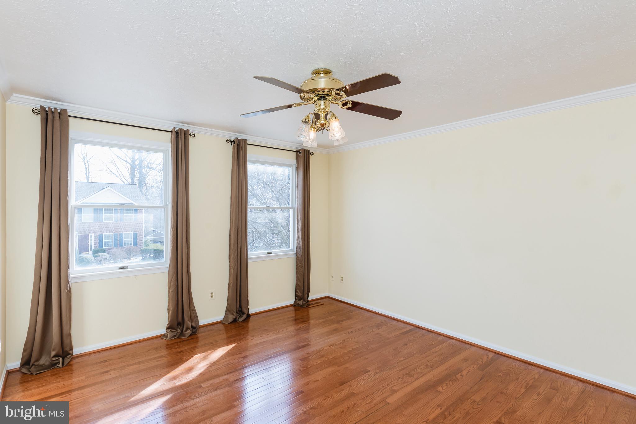 CONSTANT FRIENDSHIP - Residential