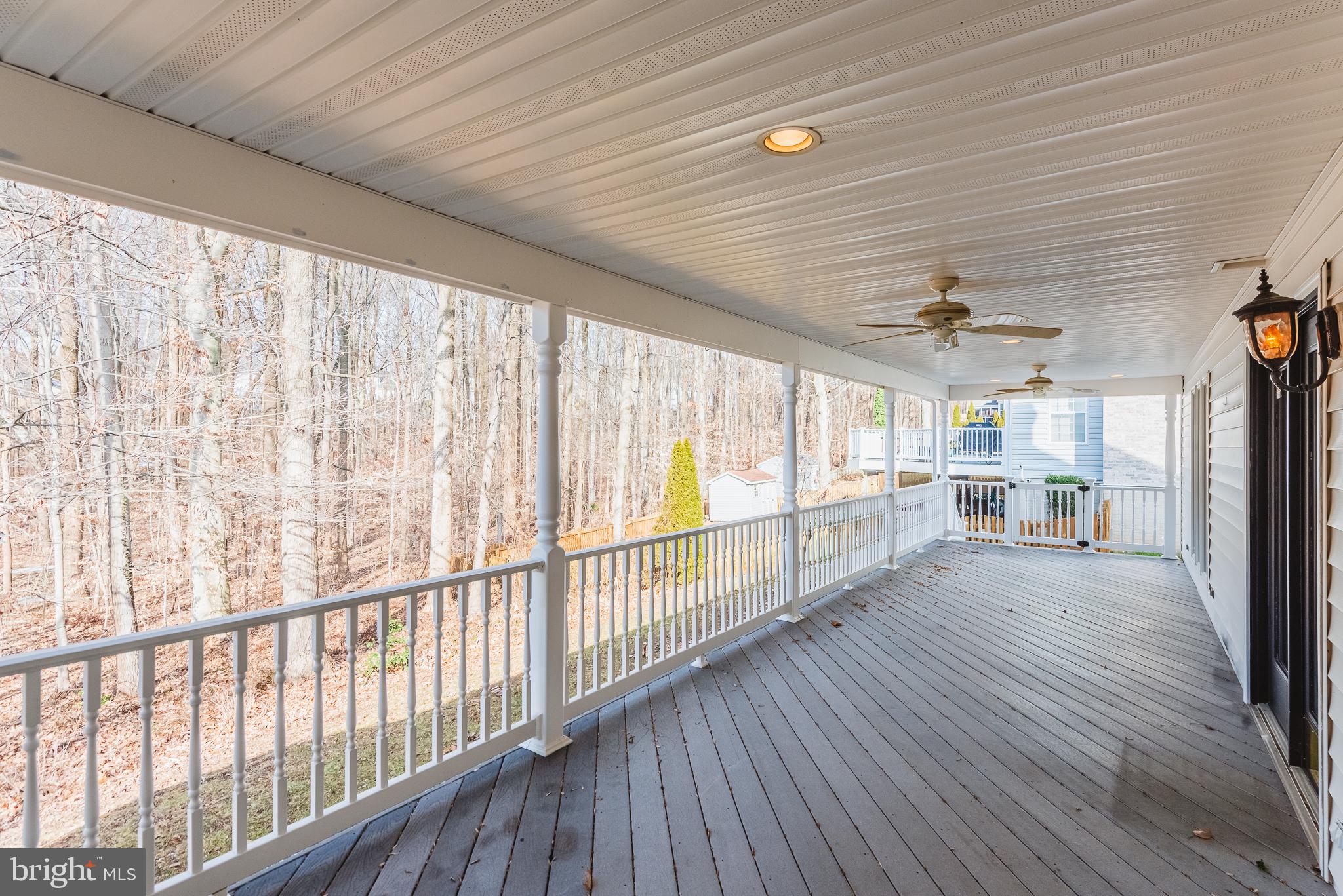 CONSTANT FRIENDSHIP - Residential