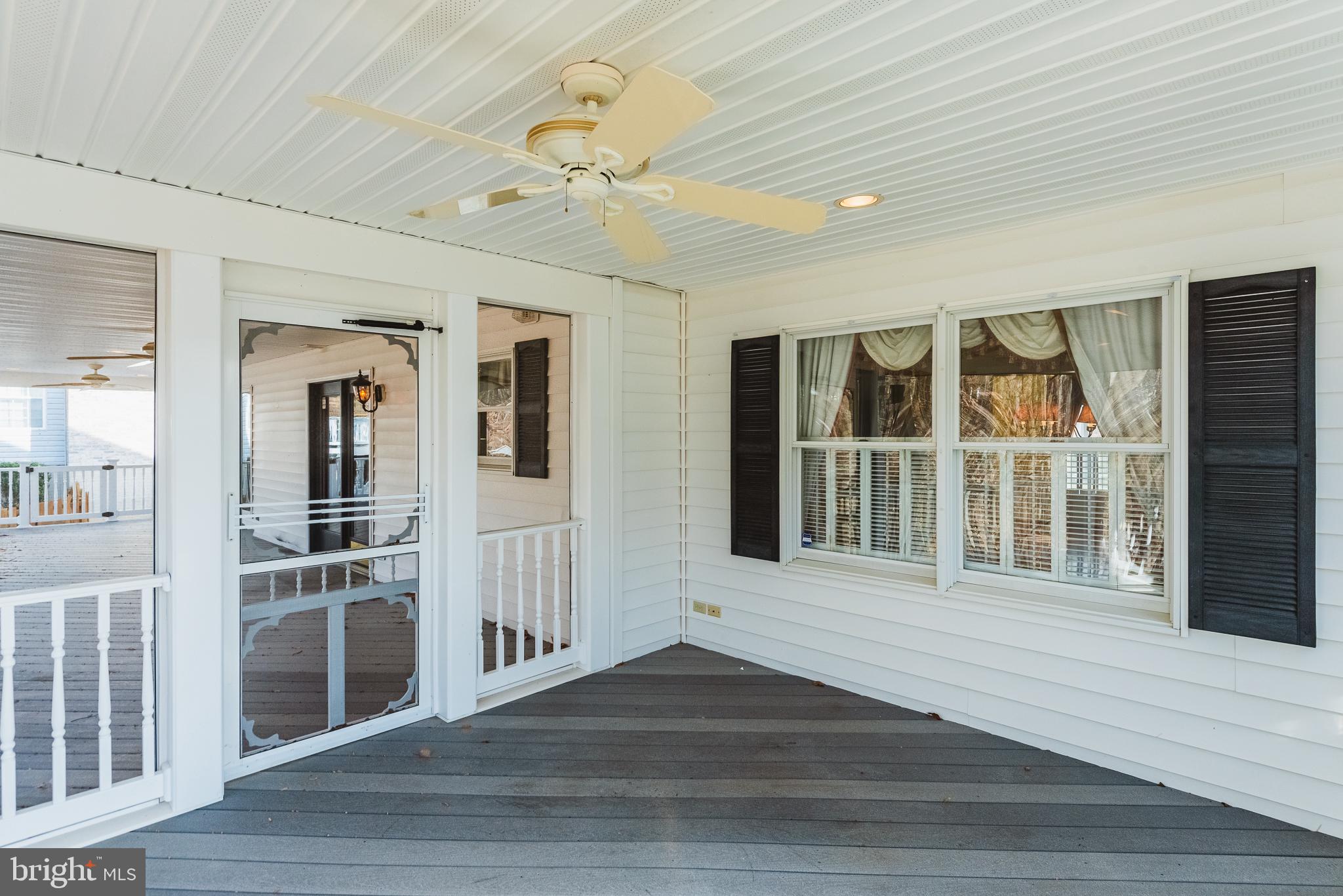 CONSTANT FRIENDSHIP - Residential