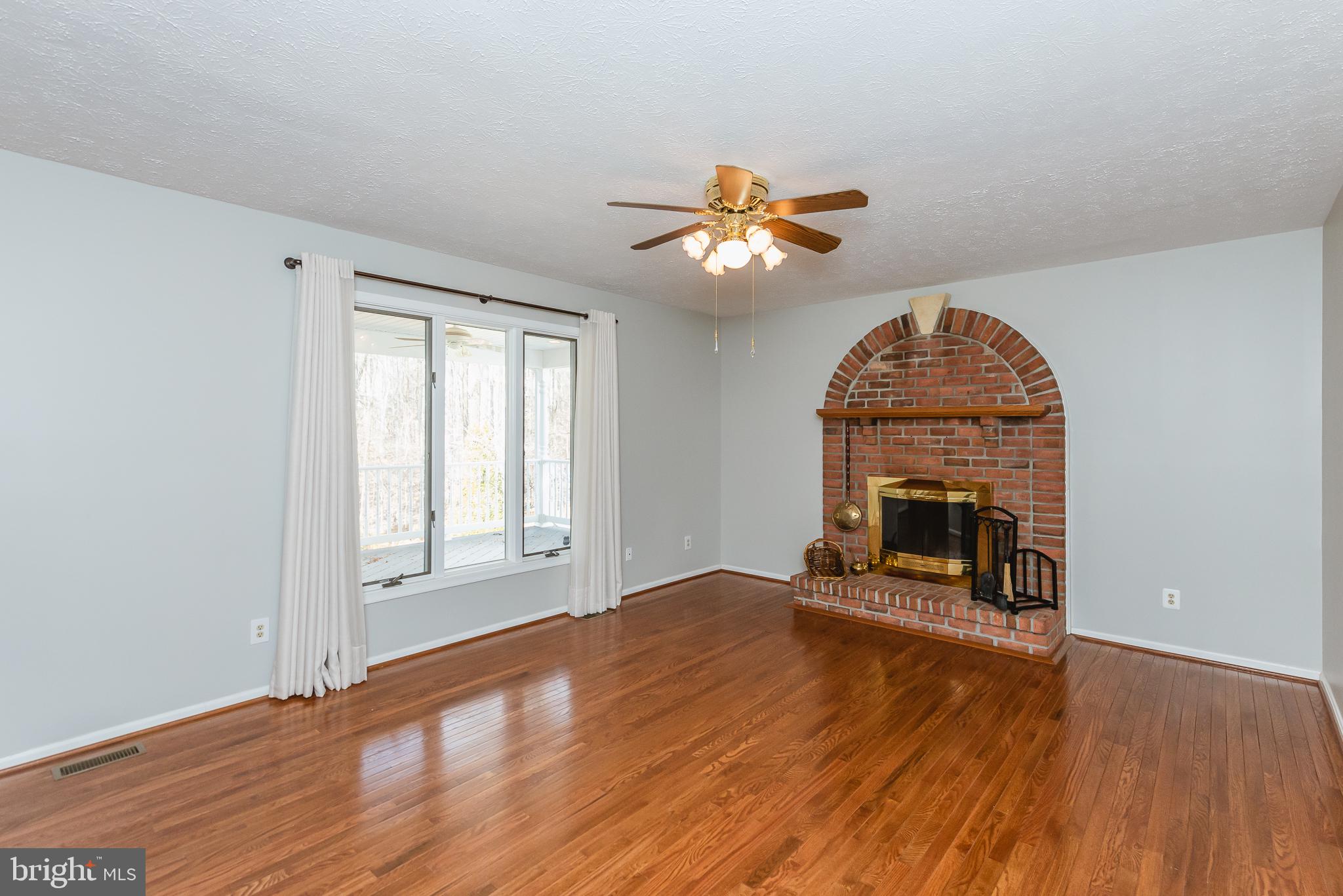 CONSTANT FRIENDSHIP - Residential