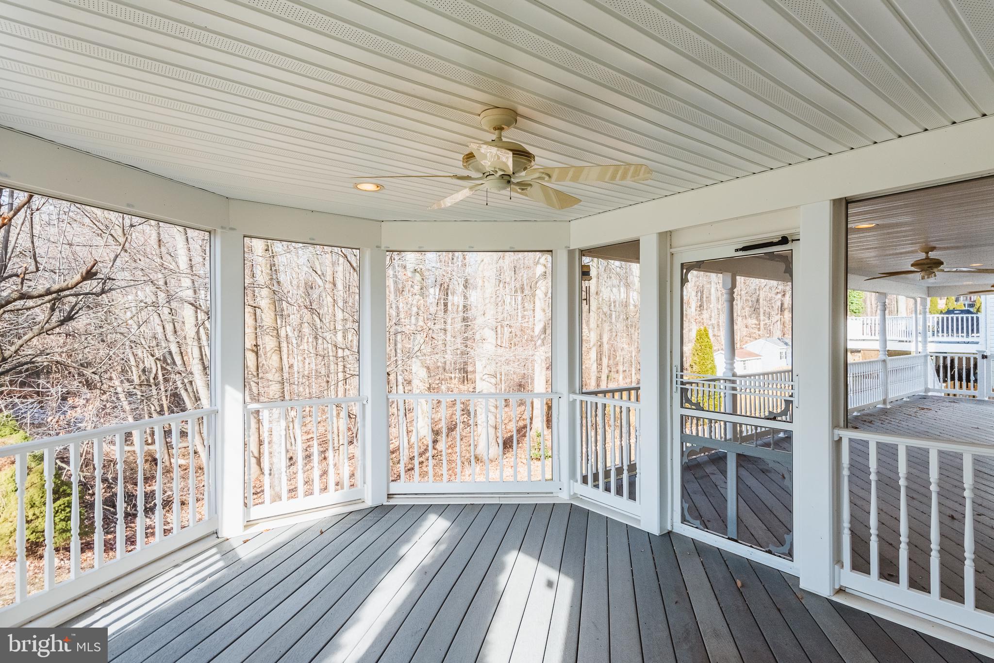 CONSTANT FRIENDSHIP - Residential