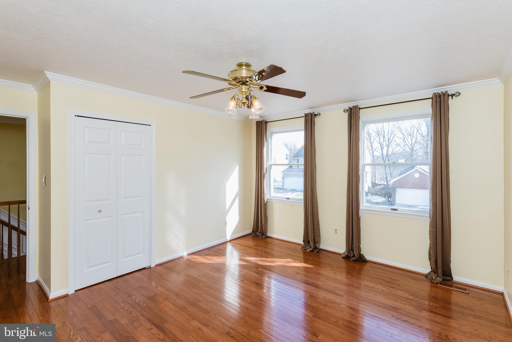 CONSTANT FRIENDSHIP - Residential