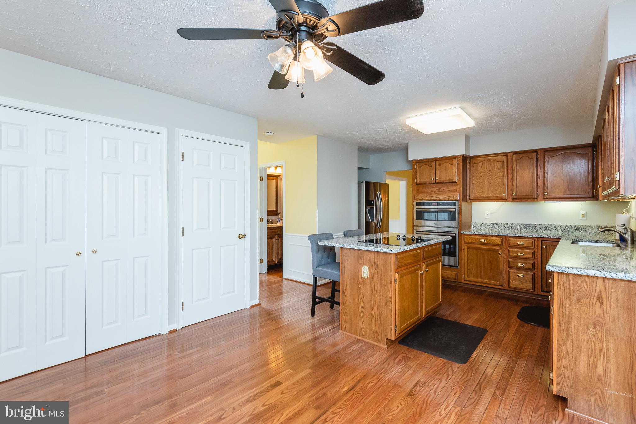 CONSTANT FRIENDSHIP - Residential