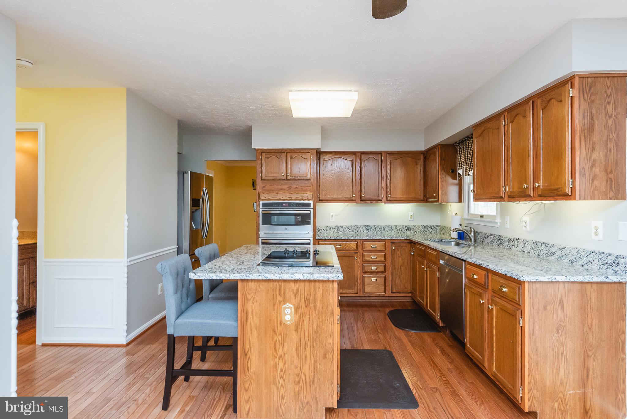 CONSTANT FRIENDSHIP - Residential