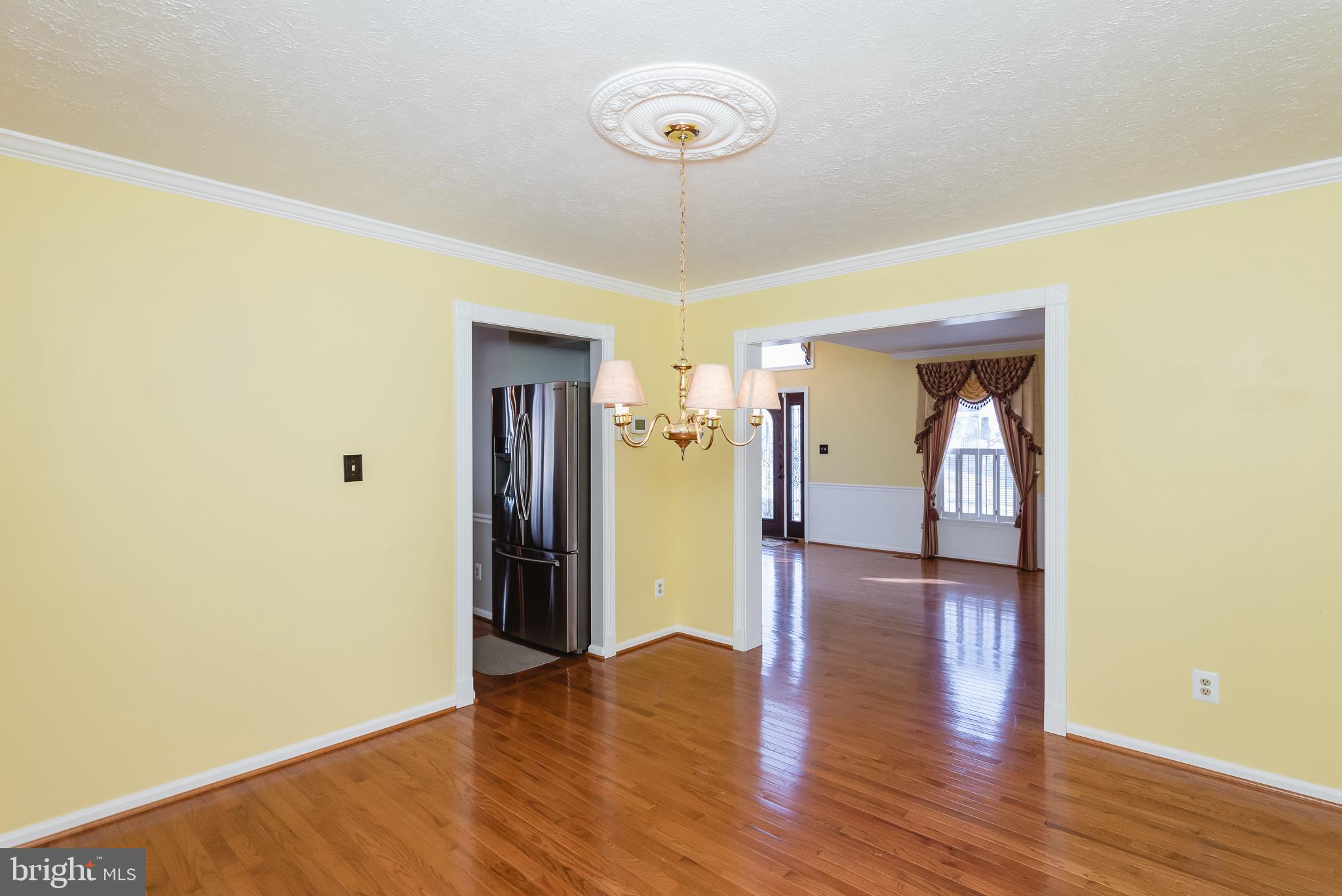 CONSTANT FRIENDSHIP - Residential