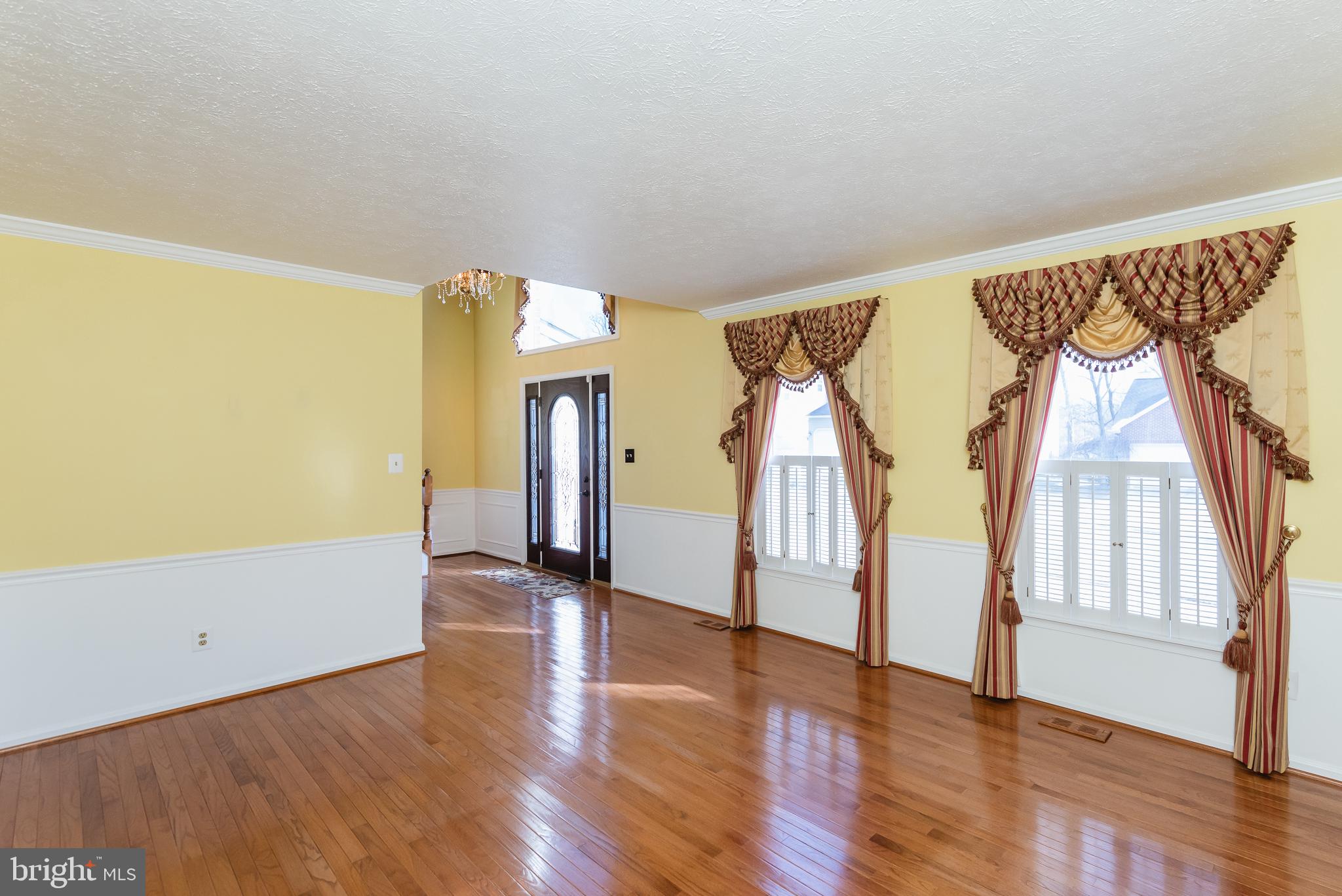 CONSTANT FRIENDSHIP - Residential