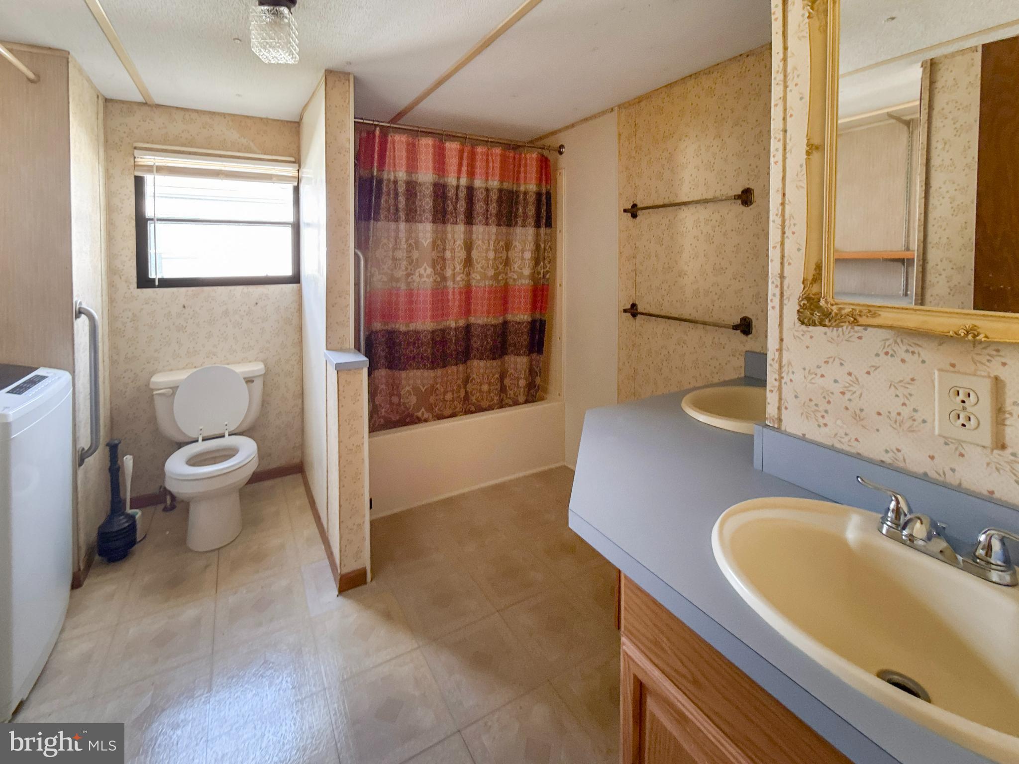 HARFORD VILLAGE - Residential