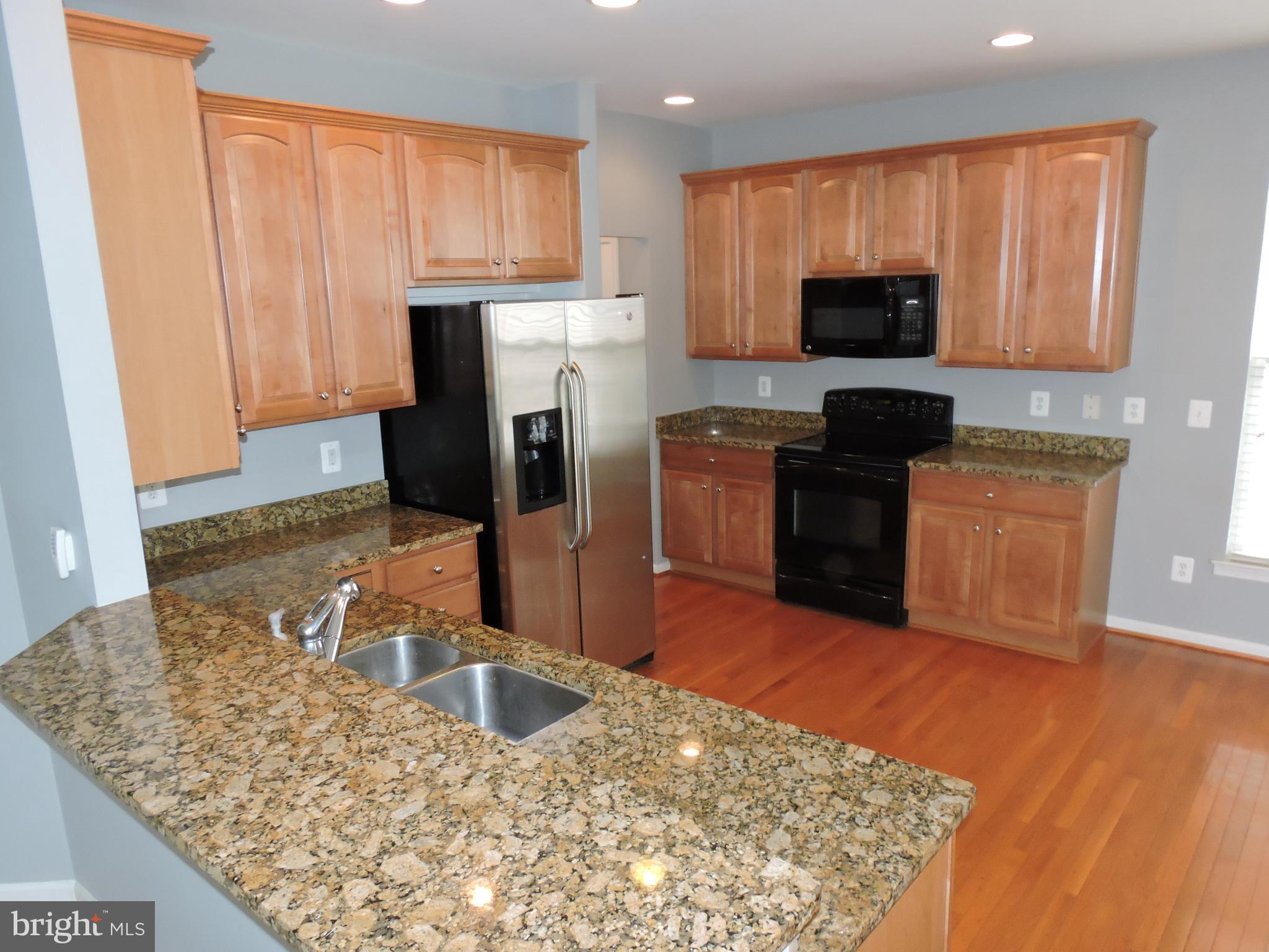 LAKELAND PLACE - Residential