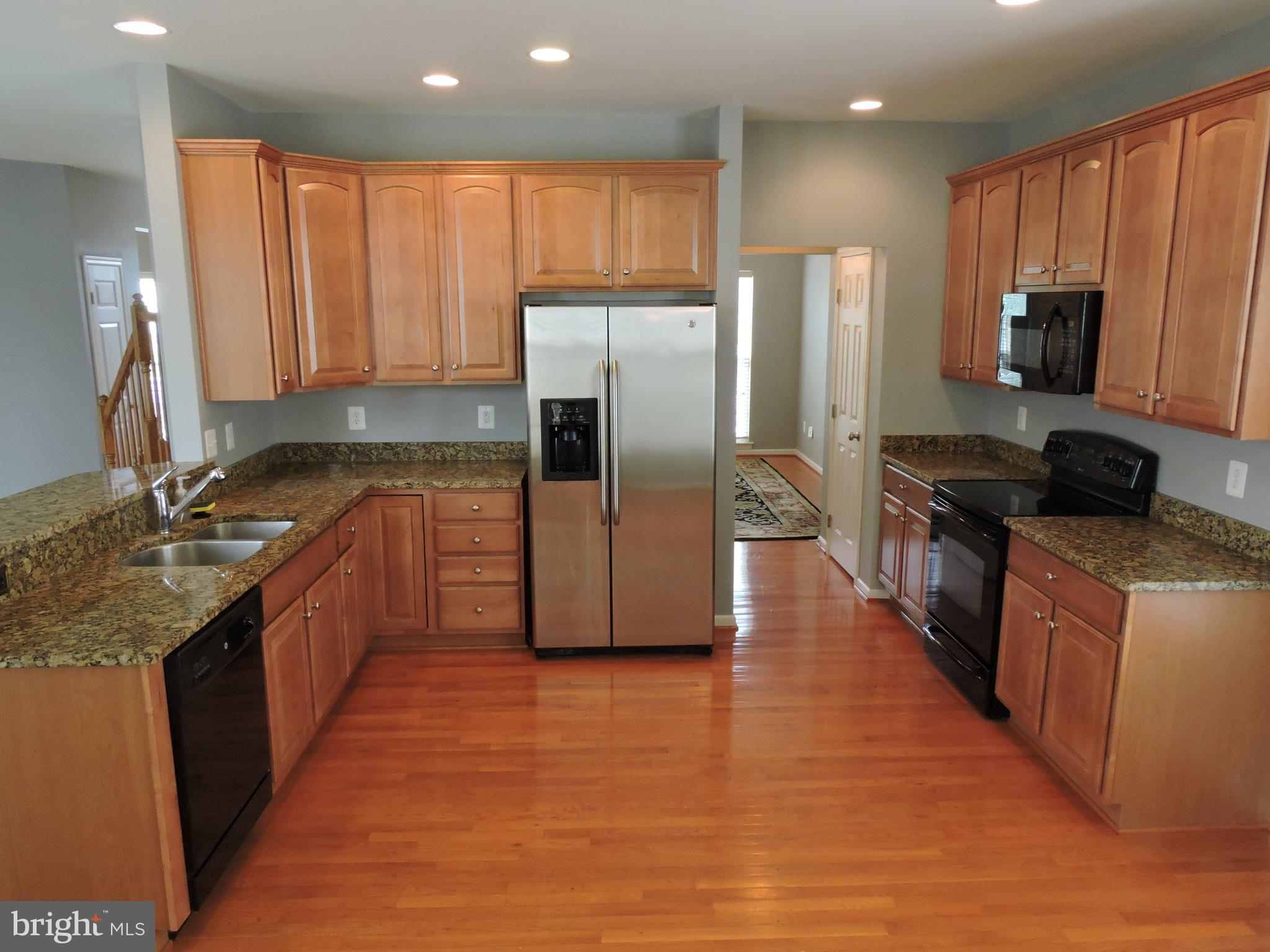 LAKELAND PLACE - Residential