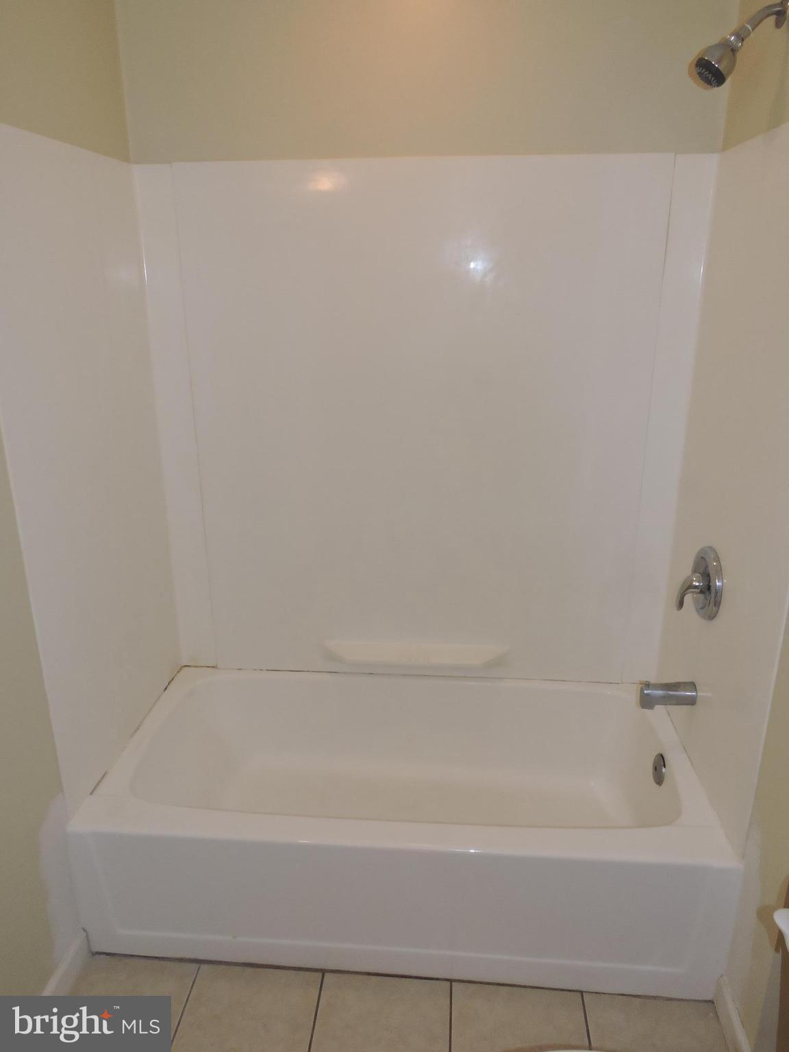 LAKELAND PLACE - Residential