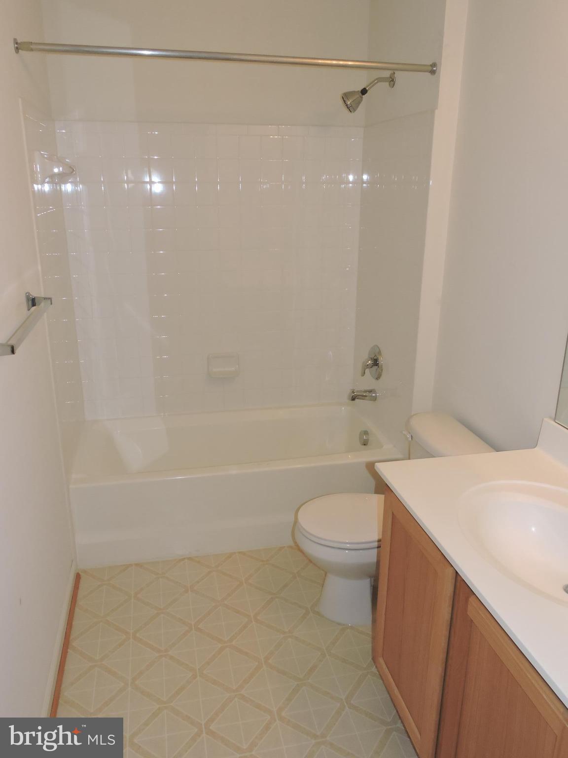 LAKELAND PLACE - Residential