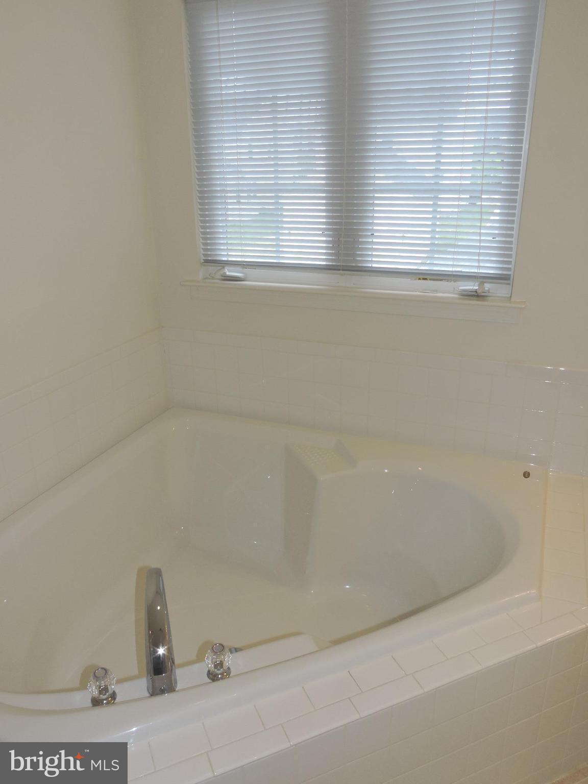 LAKELAND PLACE - Residential