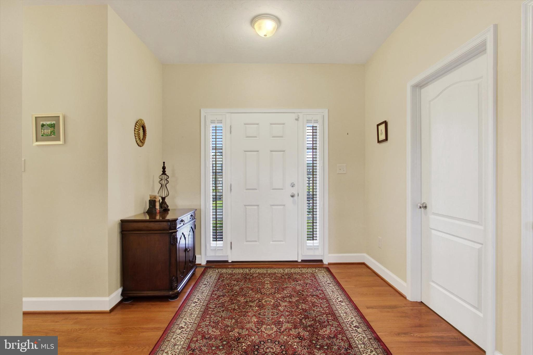 10 THRUSH COURT