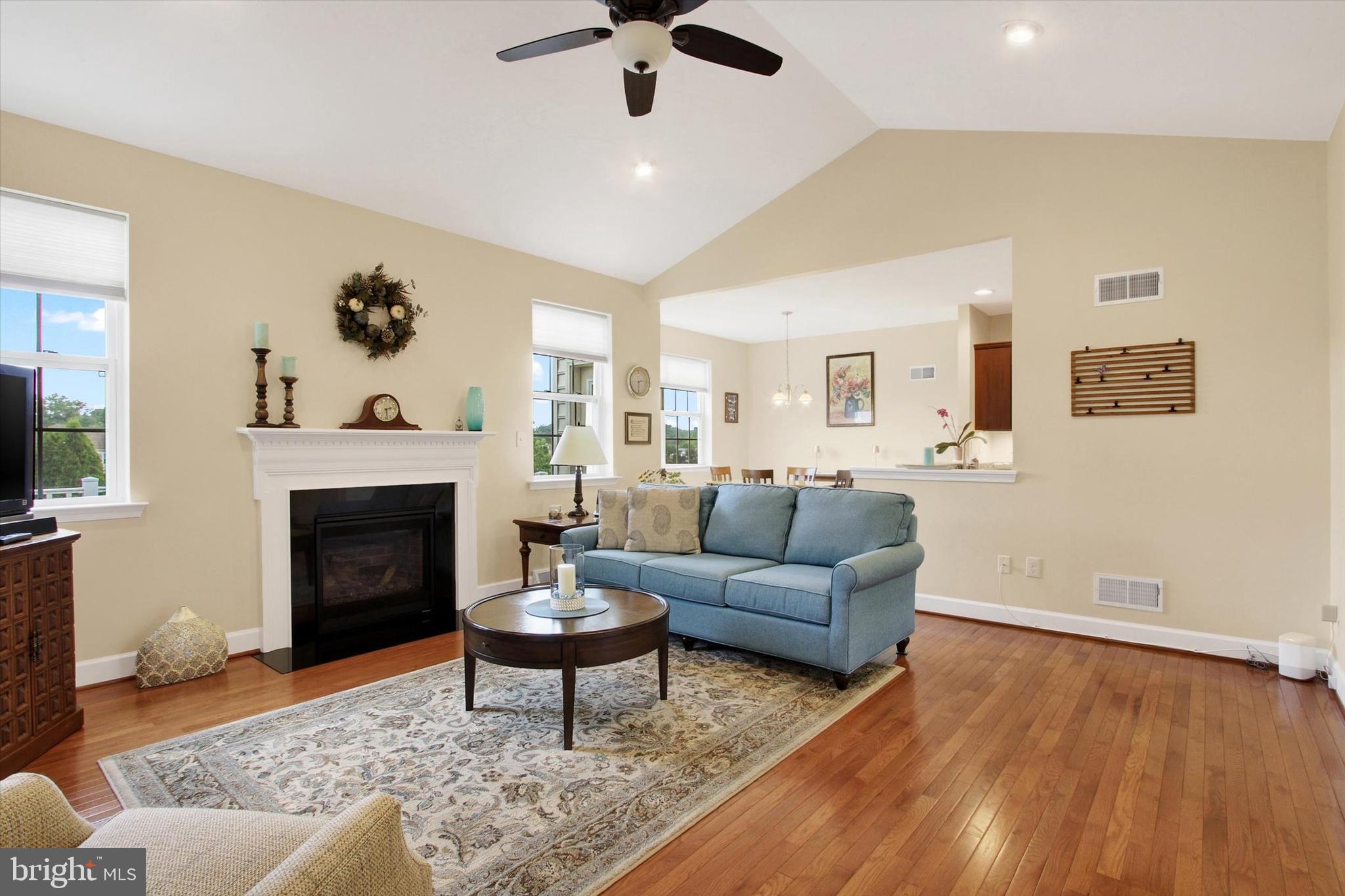 10 THRUSH COURT