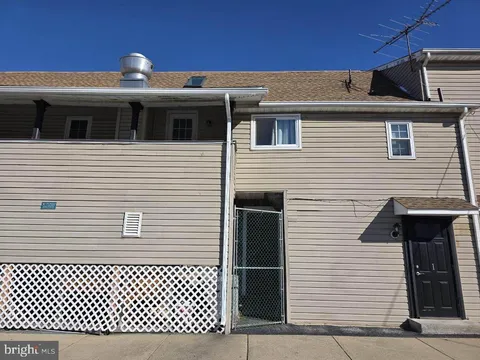 MLS: DENC2096054
