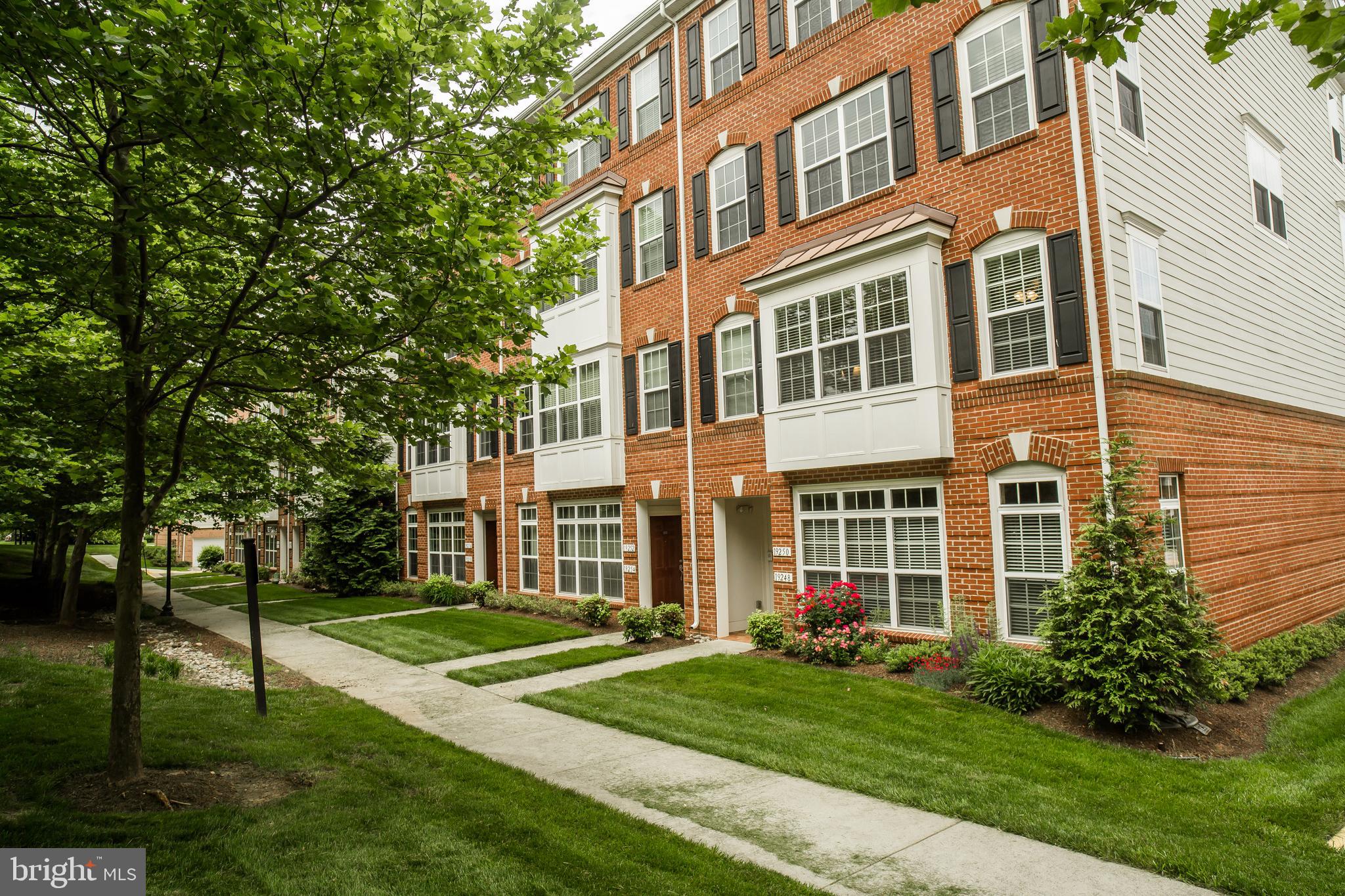 RESIDENCES AT LANSDOWNE - Residential