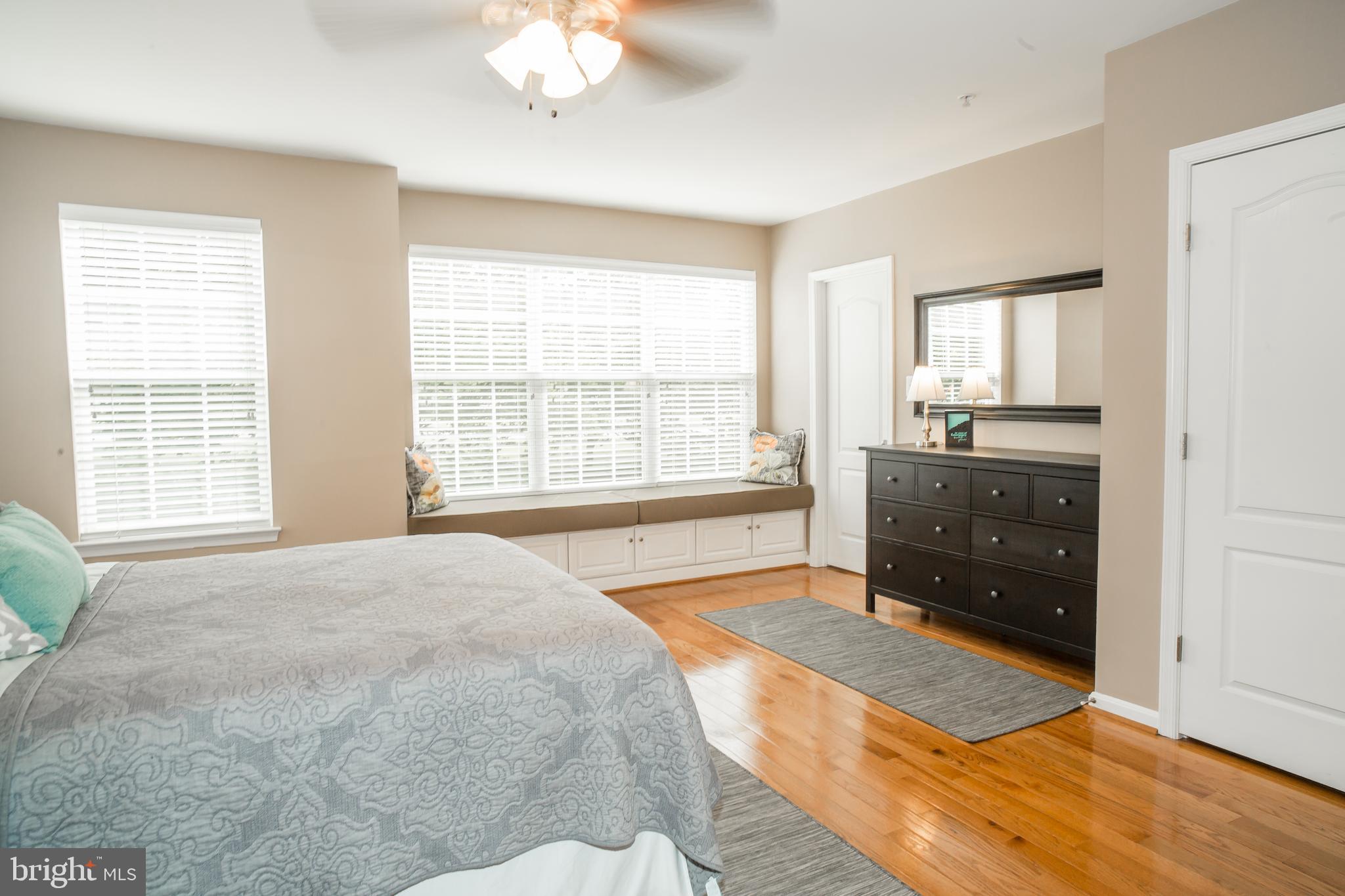 RESIDENCES AT LANSDOWNE - Residential