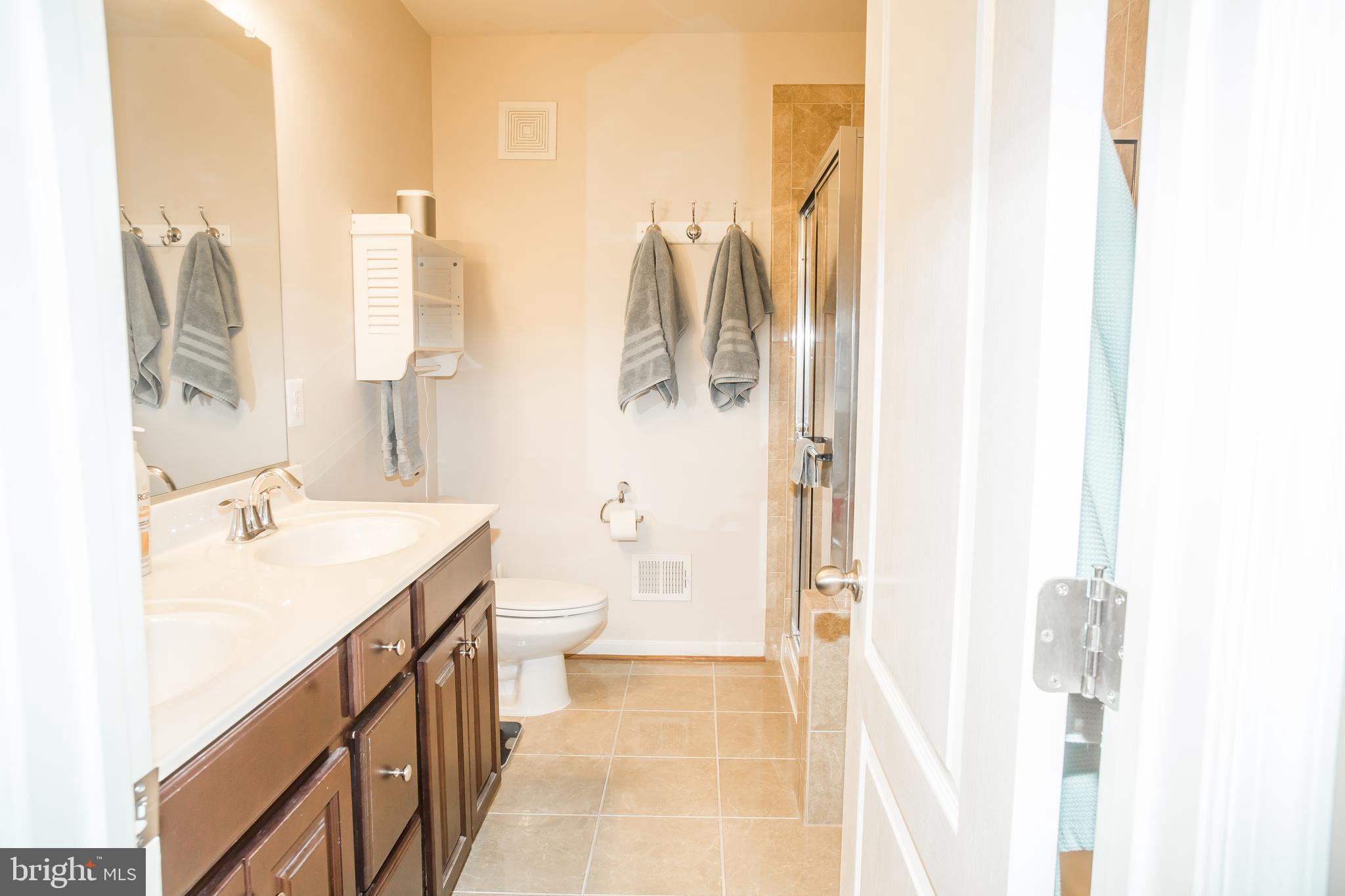 RESIDENCES AT LANSDOWNE - Residential