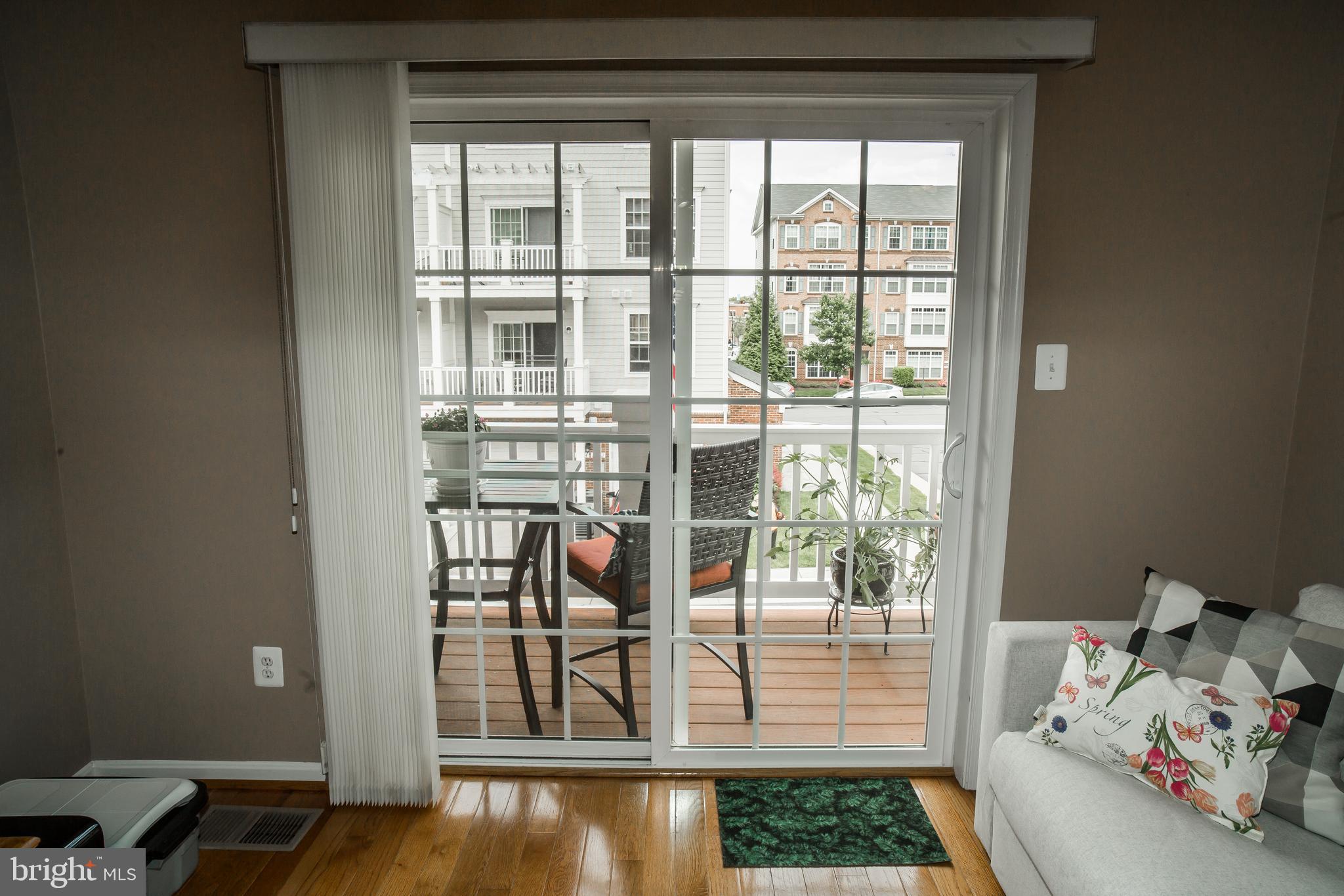 RESIDENCES AT LANSDOWNE - Residential
