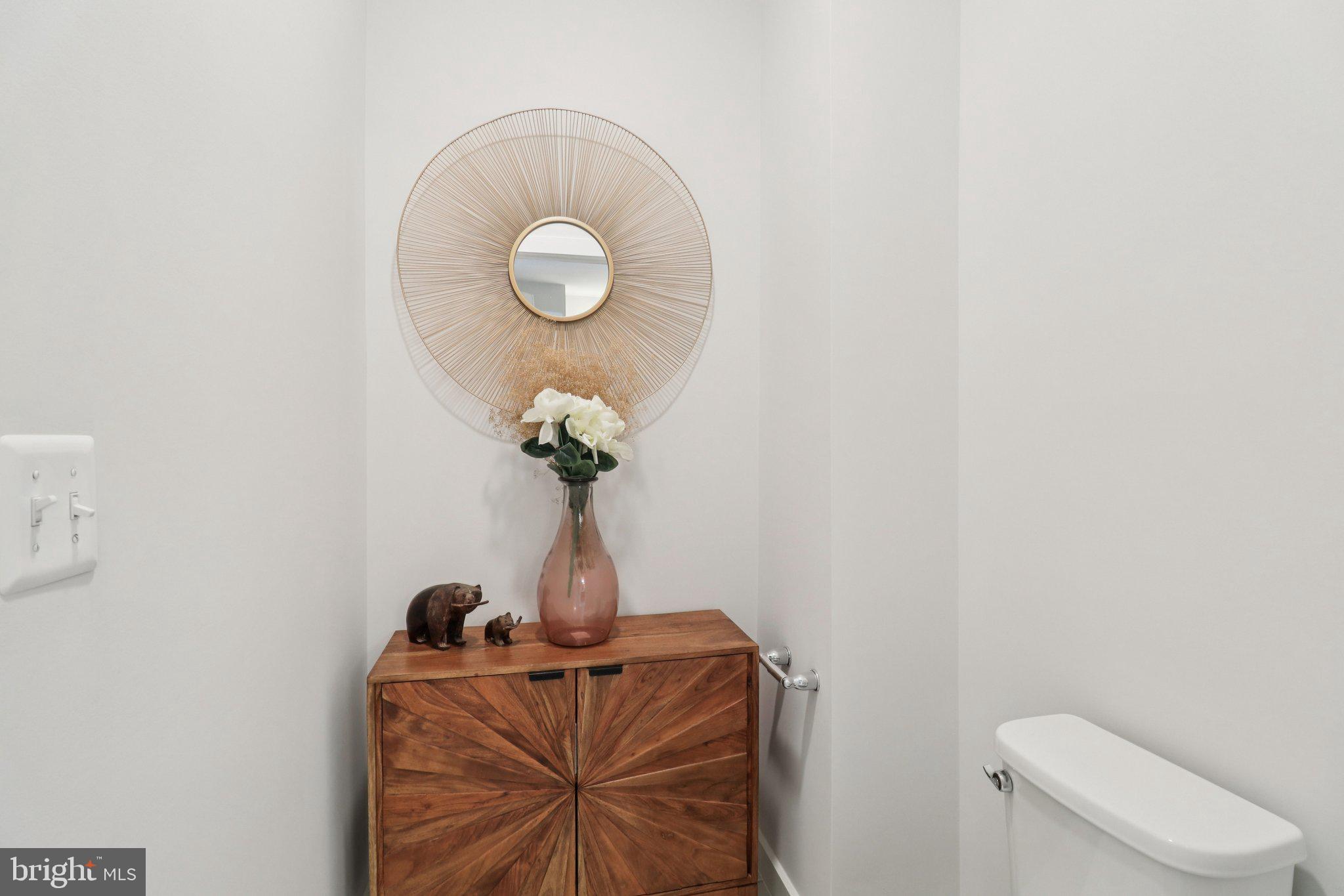 SOUTH LAKE - Residential