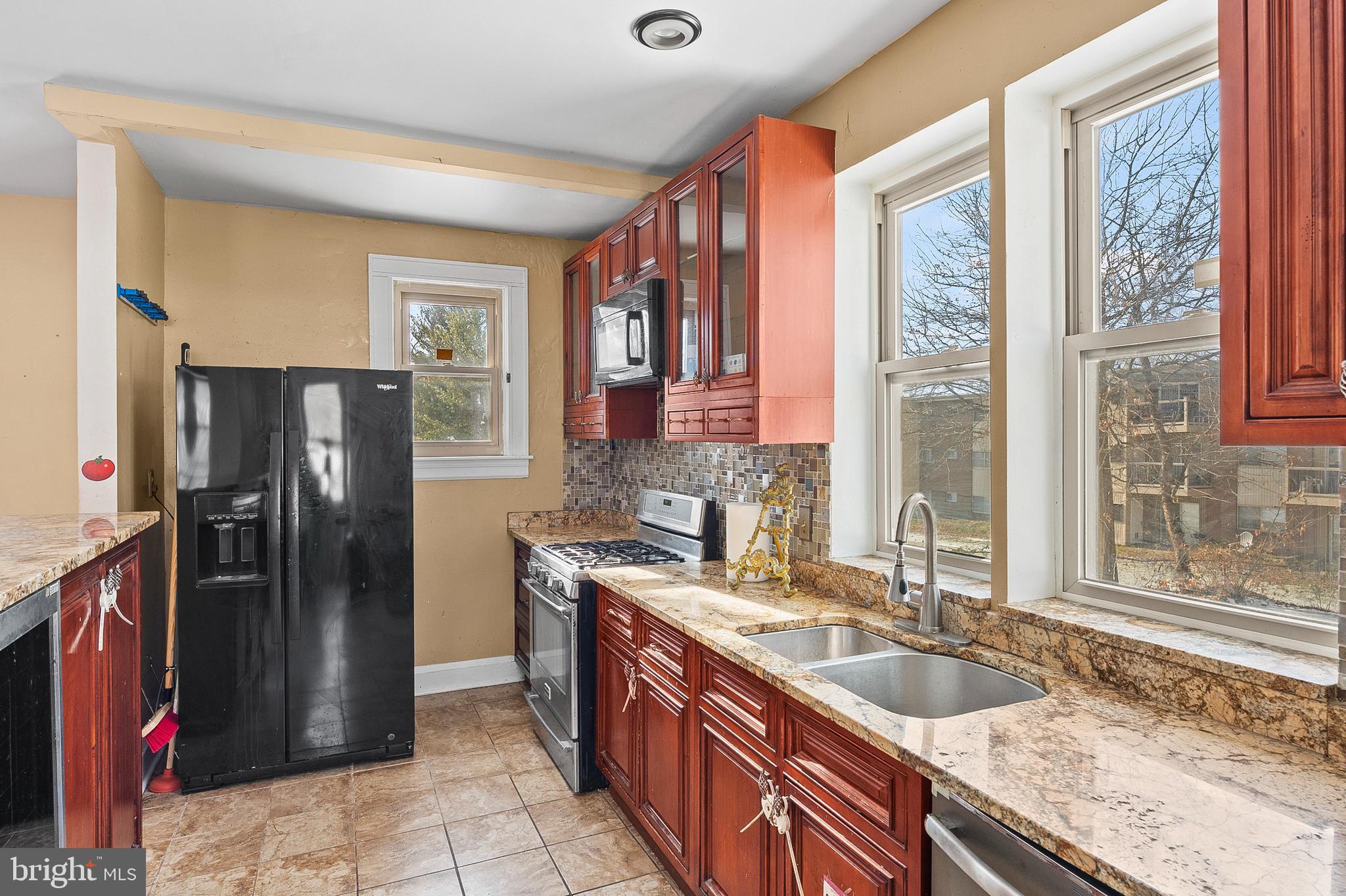 HAMILTON HEIGHTS - Commercial Lease