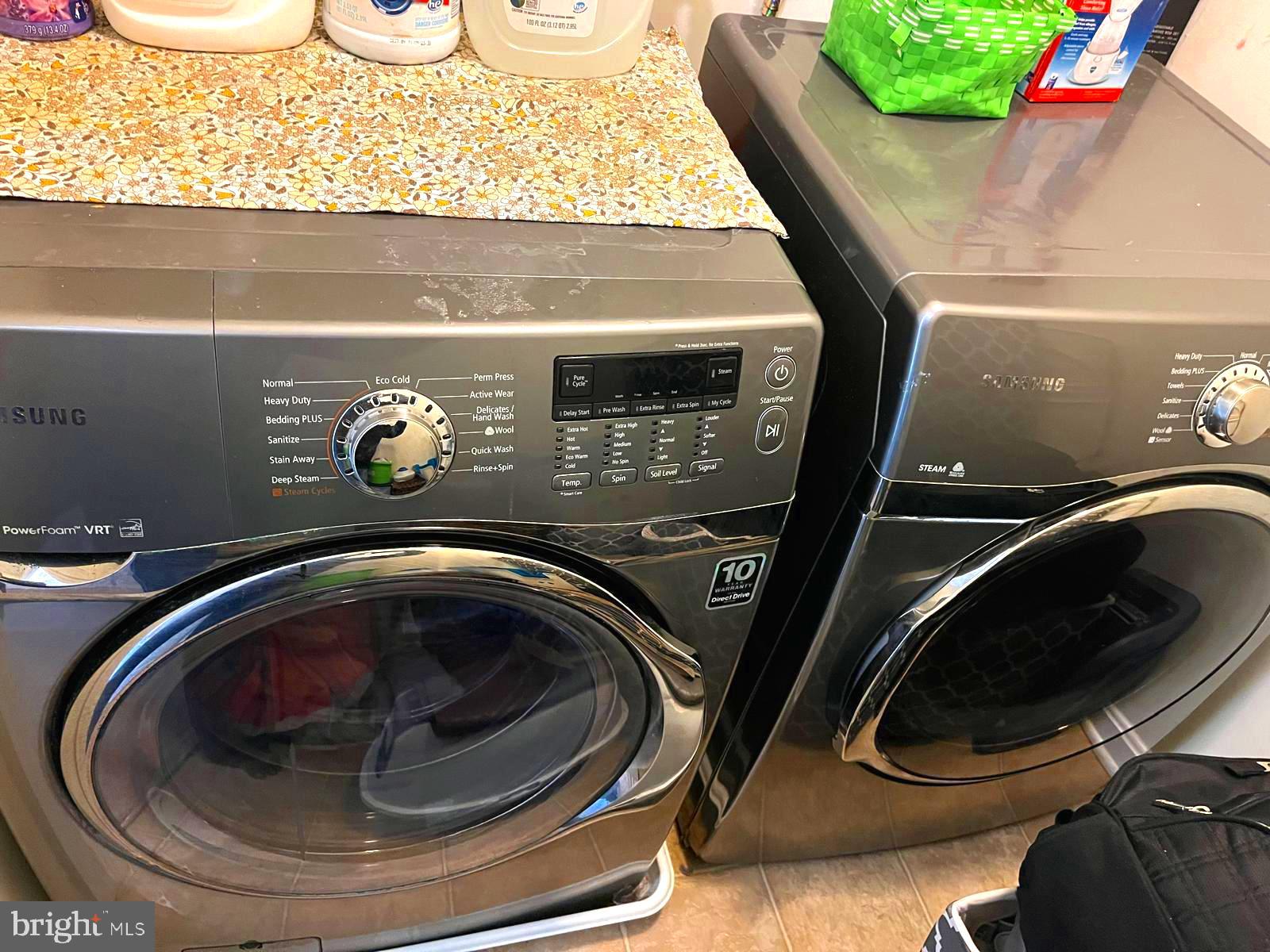 ROCKLAND AT ROGERS - Residential Lease