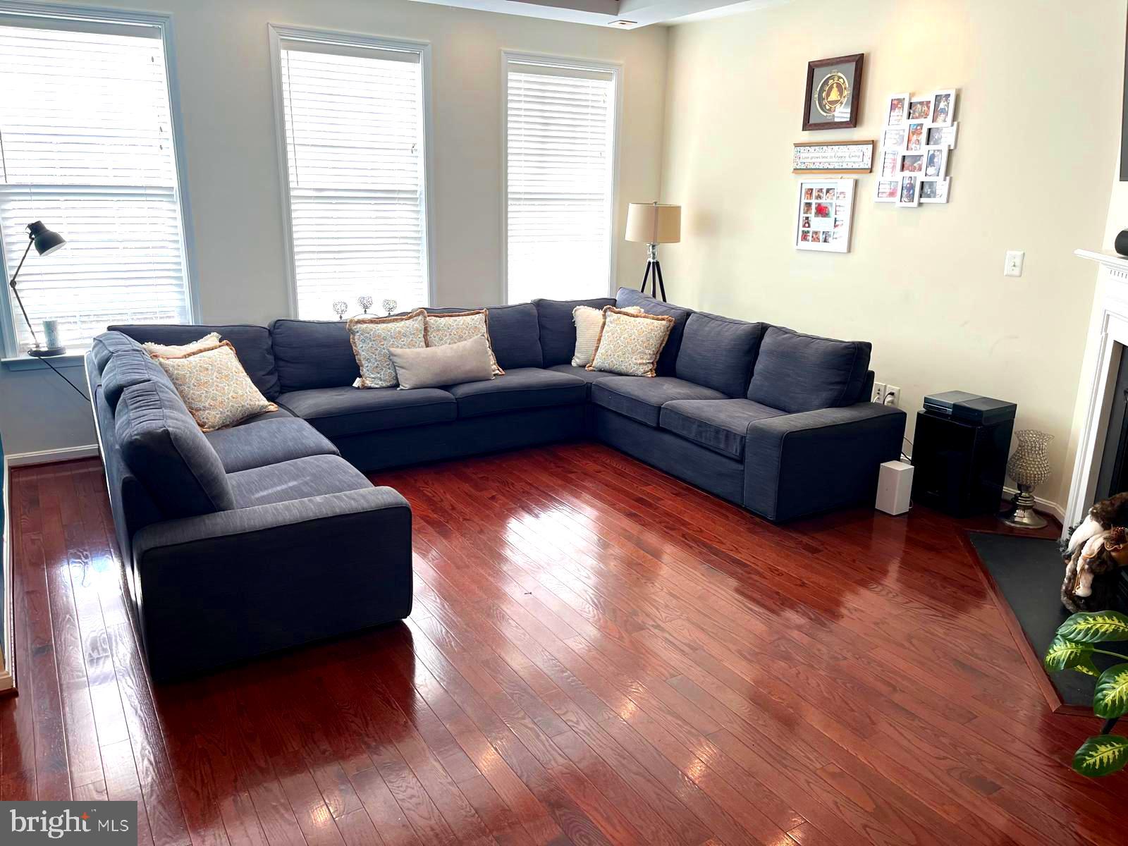 ROCKLAND AT ROGERS - Residential Lease