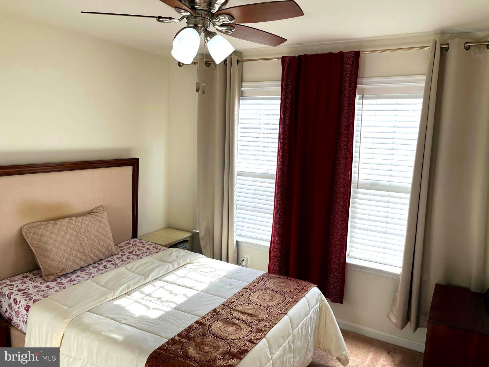 ROCKLAND AT ROGERS - Residential Lease