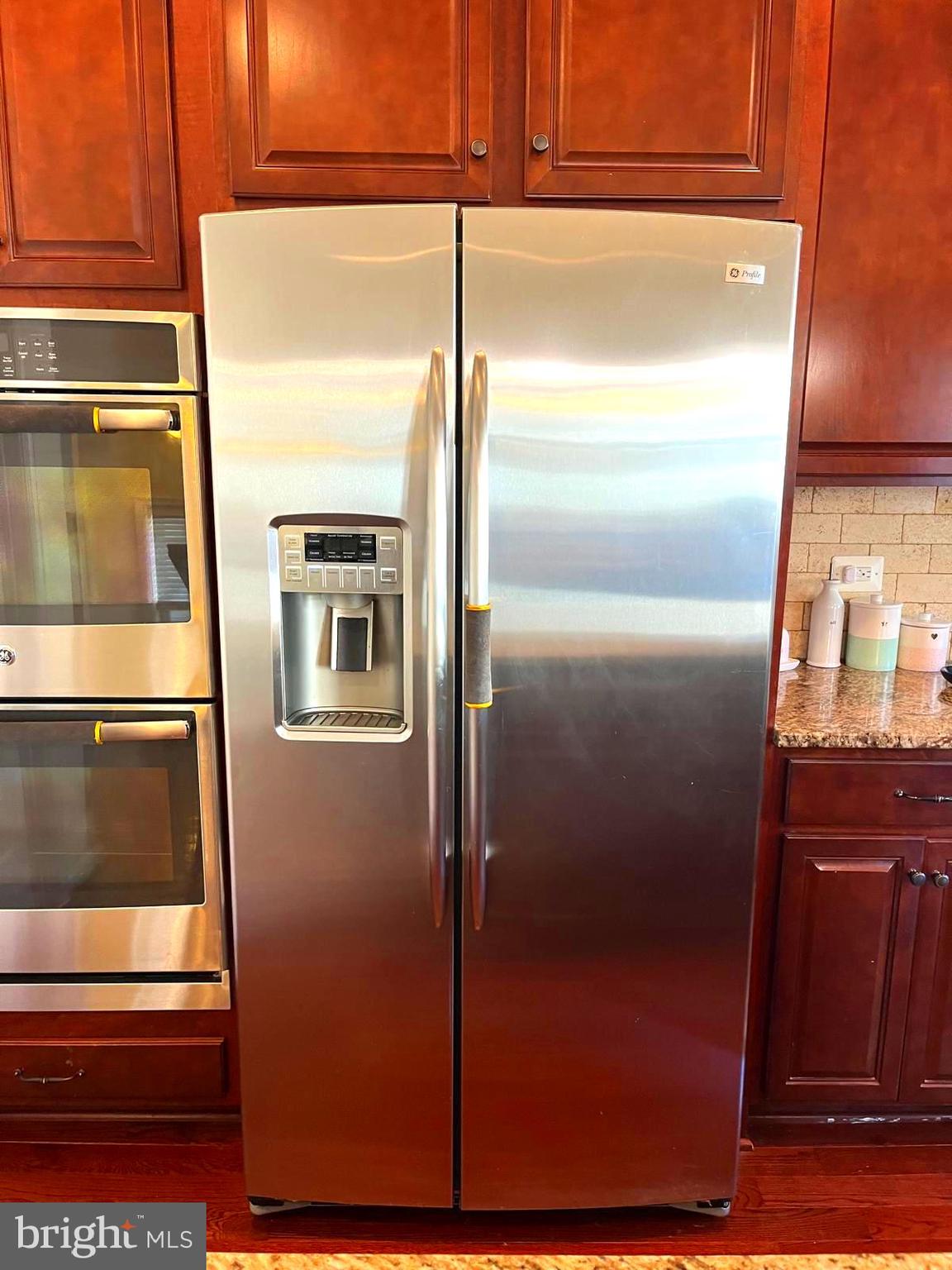 ROCKLAND AT ROGERS - Residential Lease