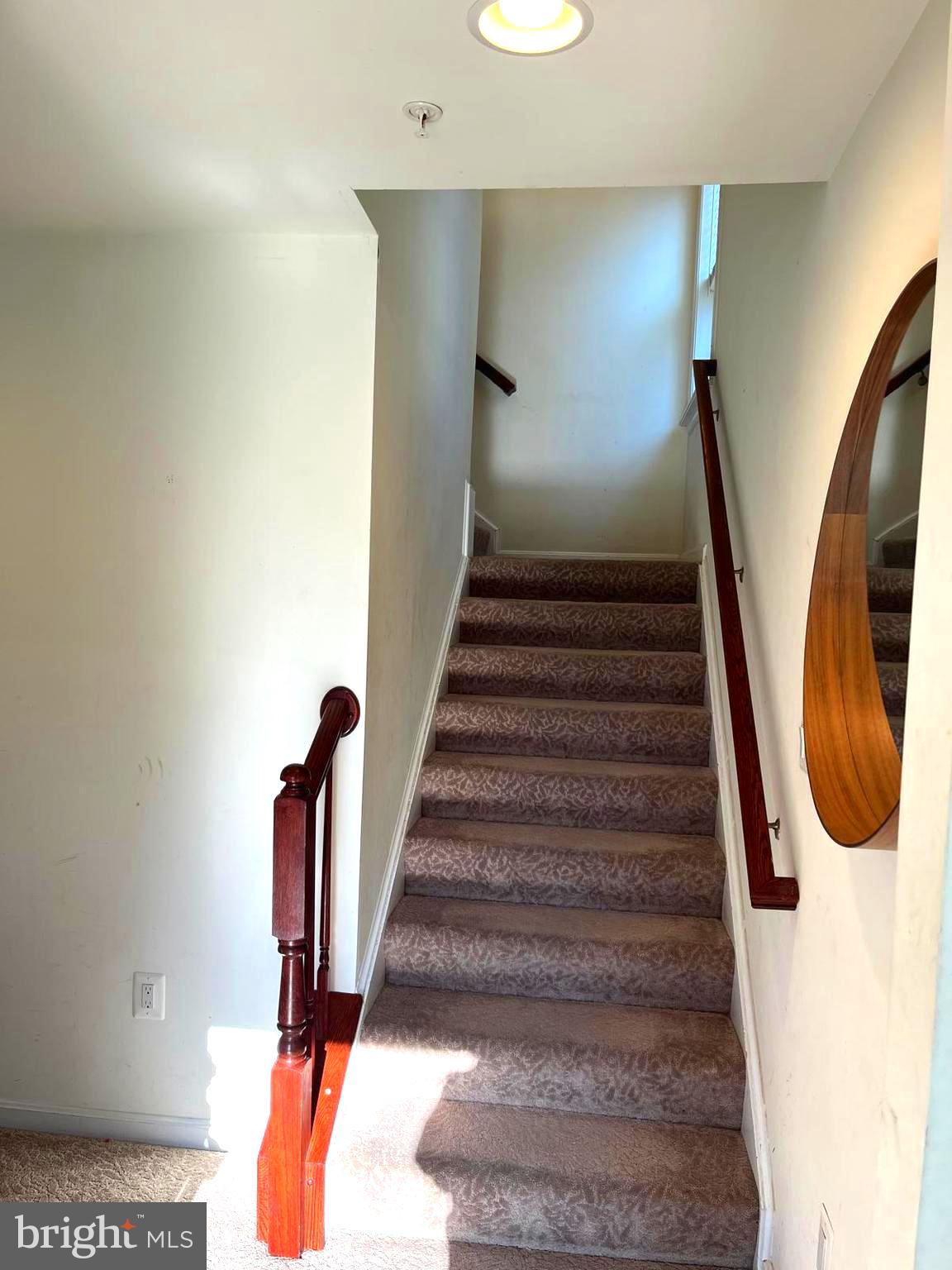 ROCKLAND AT ROGERS - Residential Lease