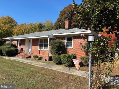 1407 CALVERT ROAD CHESTER MD 21619