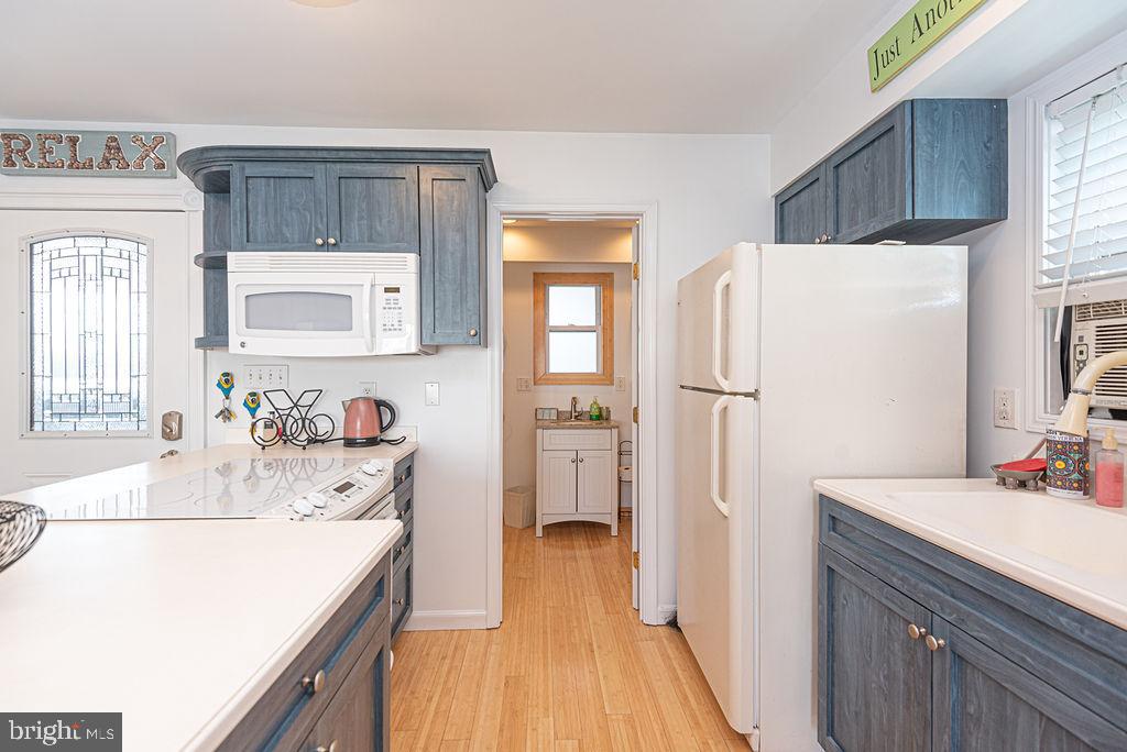 BAYSHORE ESTATES - Residential