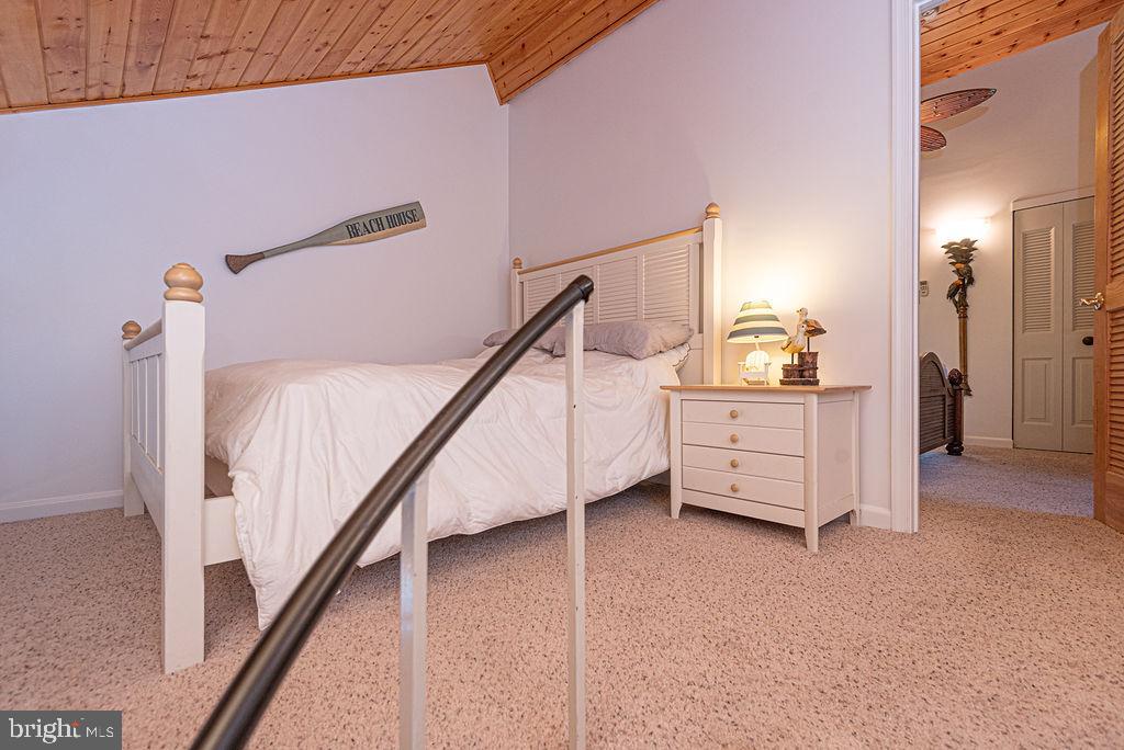 BAYSHORE ESTATES - Residential