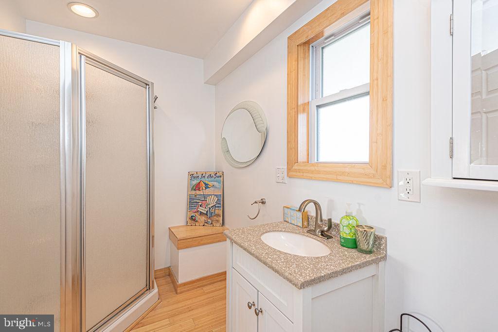 BAYSHORE ESTATES - Residential