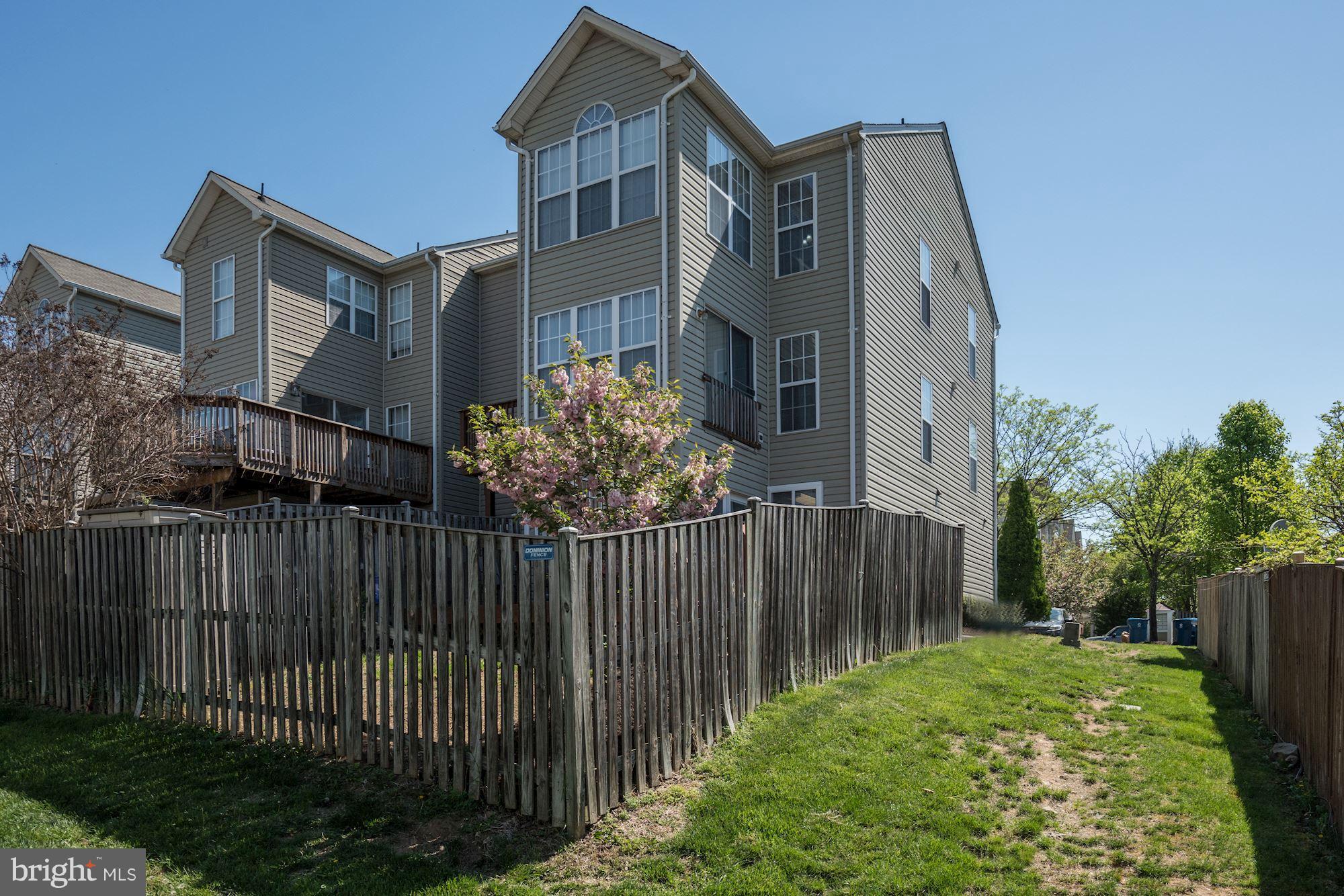 SOUTH RIDING - Residential