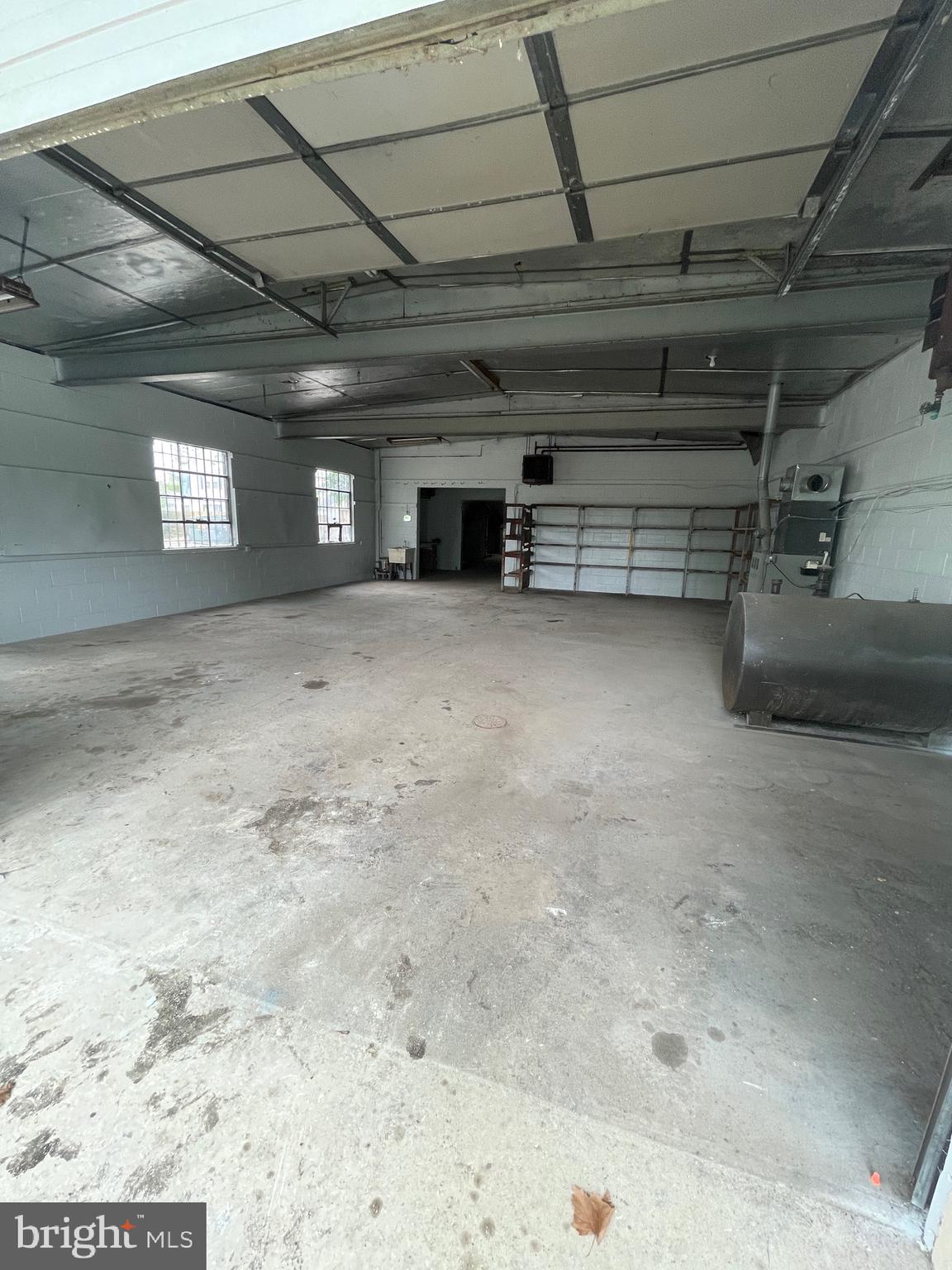 407 SOUTHWEST BOULEVARD