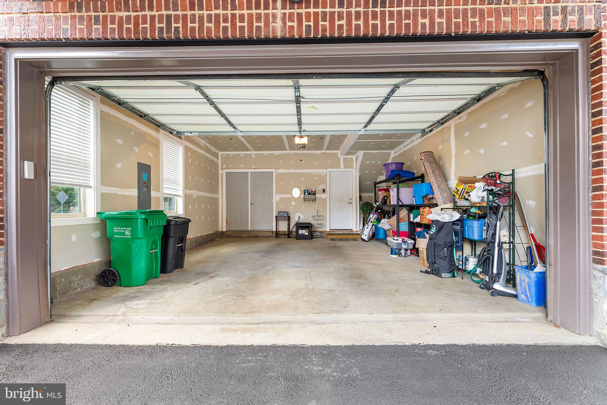 CROWN FARM - Residential