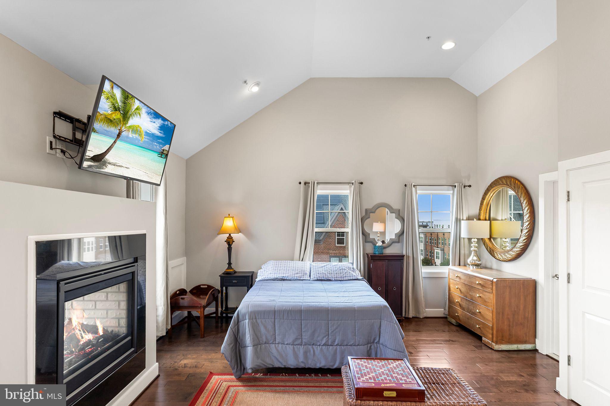 CROWN FARM - Residential