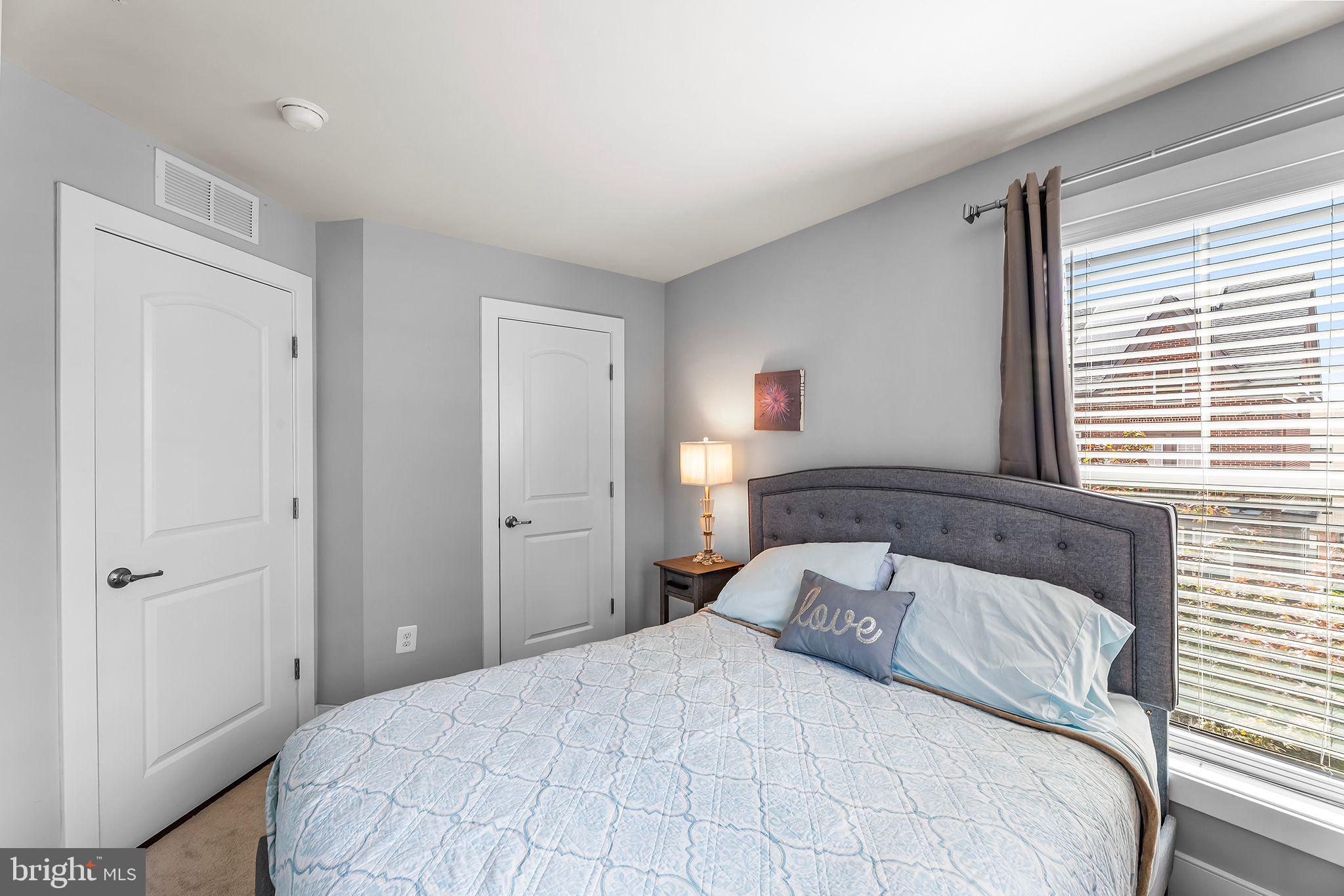 CROWN FARM - Residential