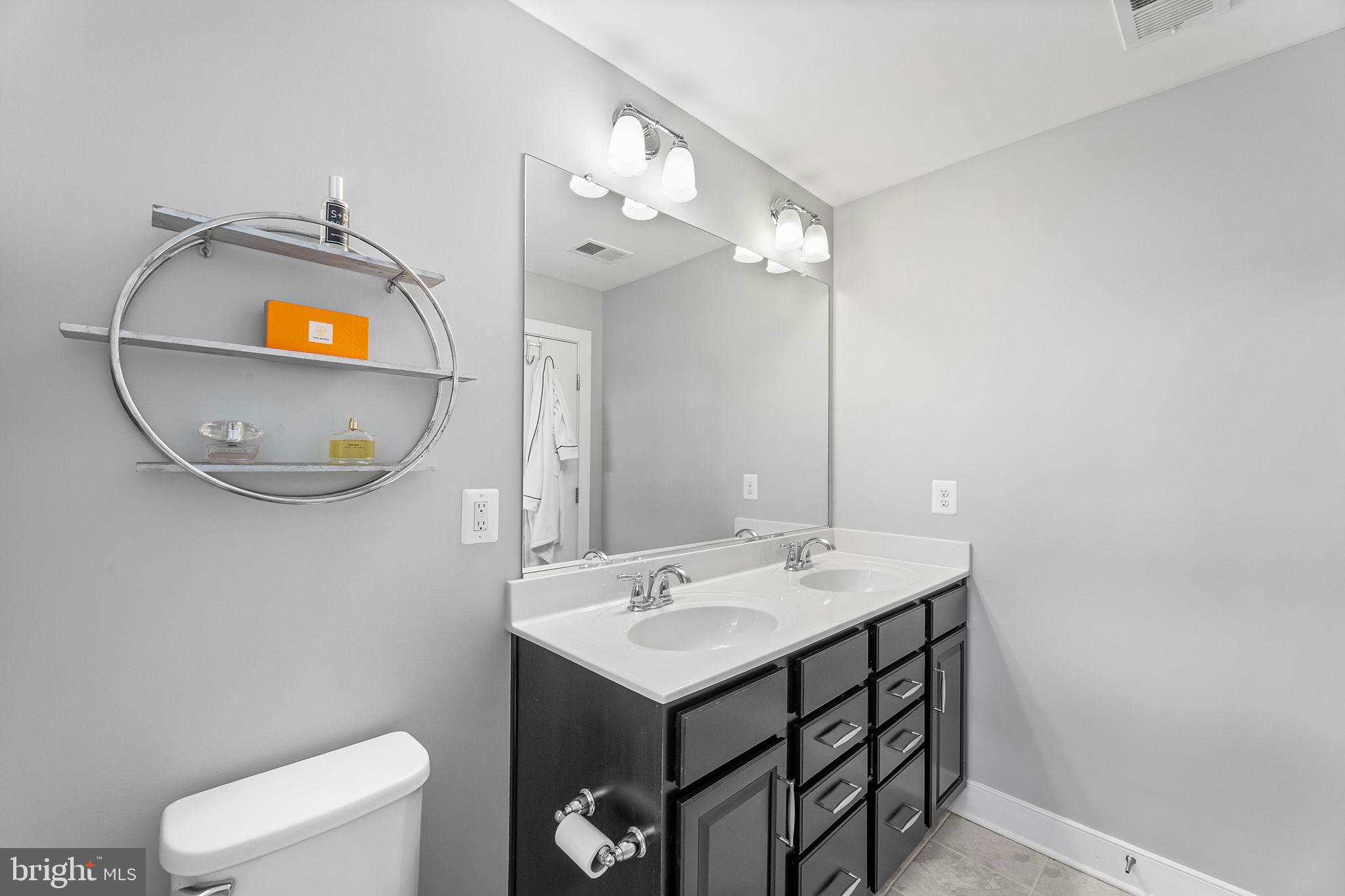 CROWN FARM - Residential